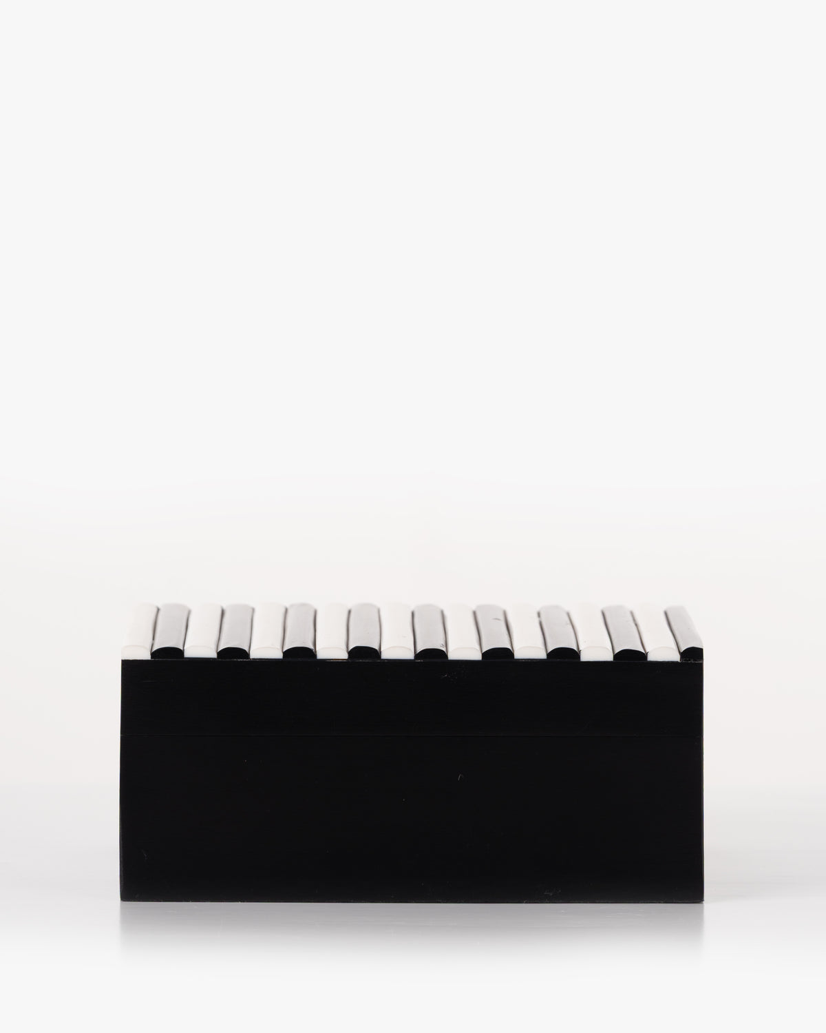 Collector's Cove Ebony & Ivory Box