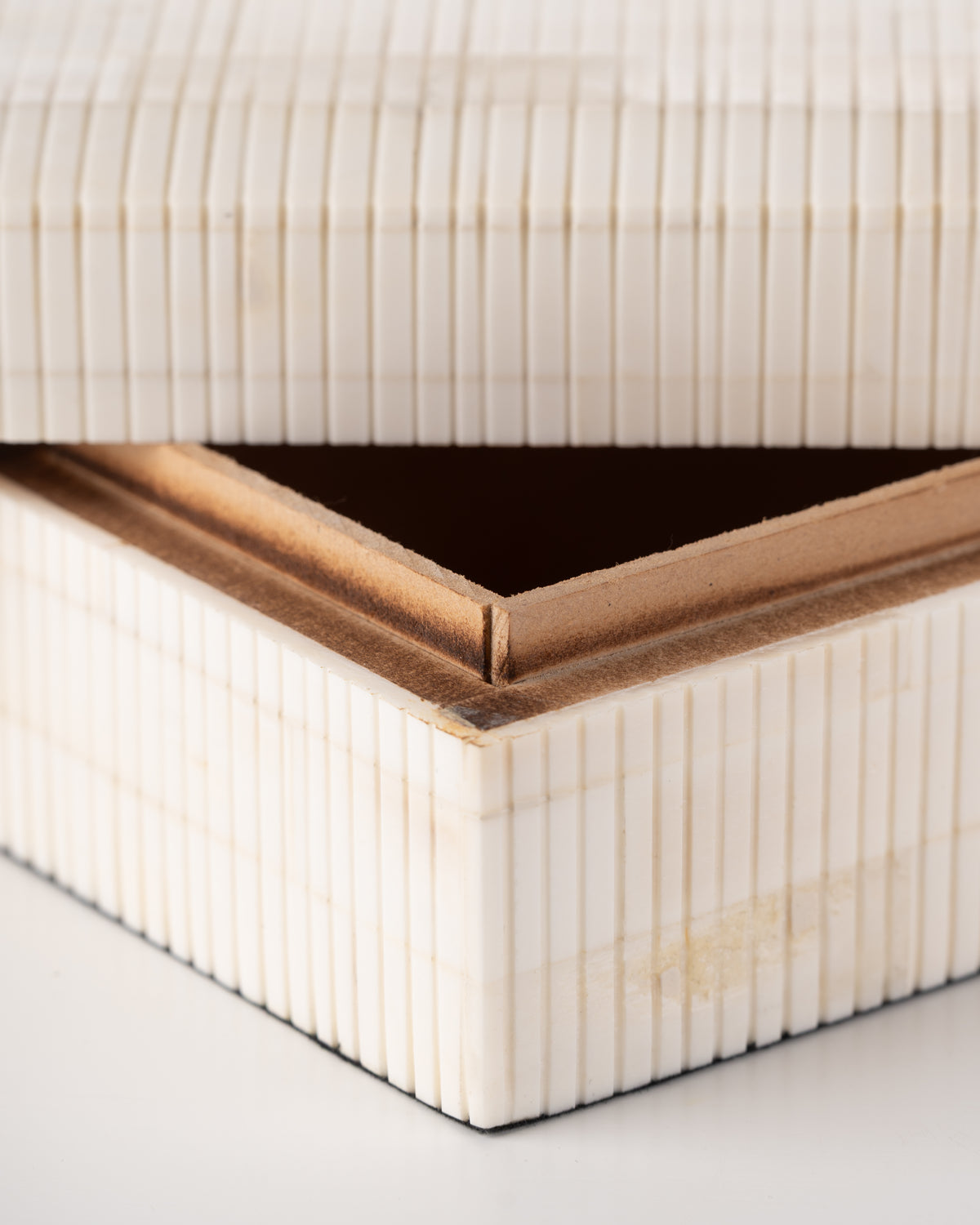 Collector's Cove Reeded Wood Box | White