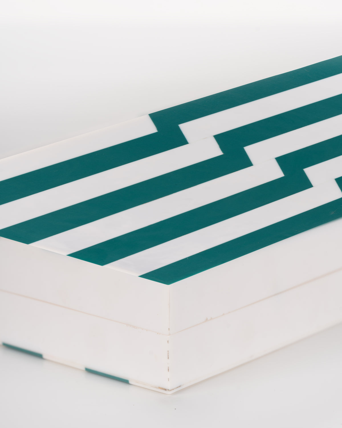 Collector's Cove Turquoise Backgammon Set