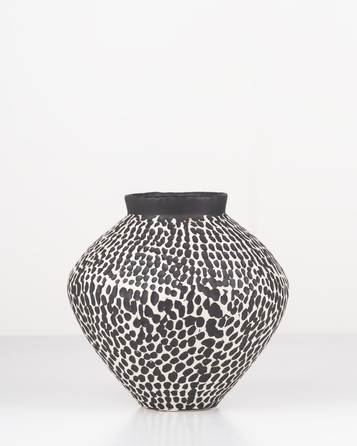 Ink & Ivory Vase | Small