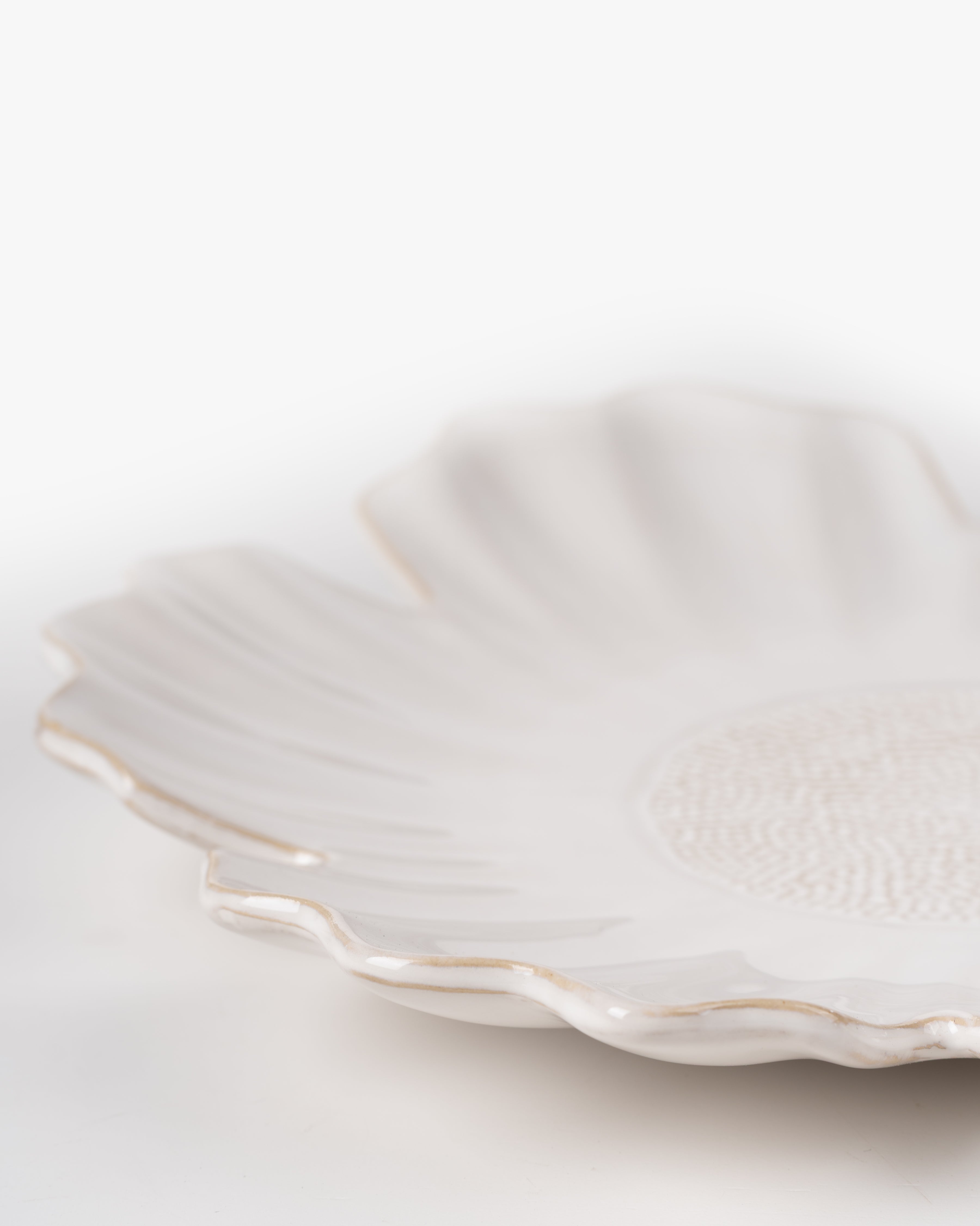 PLATE CERAMIC DAISY WHT SML