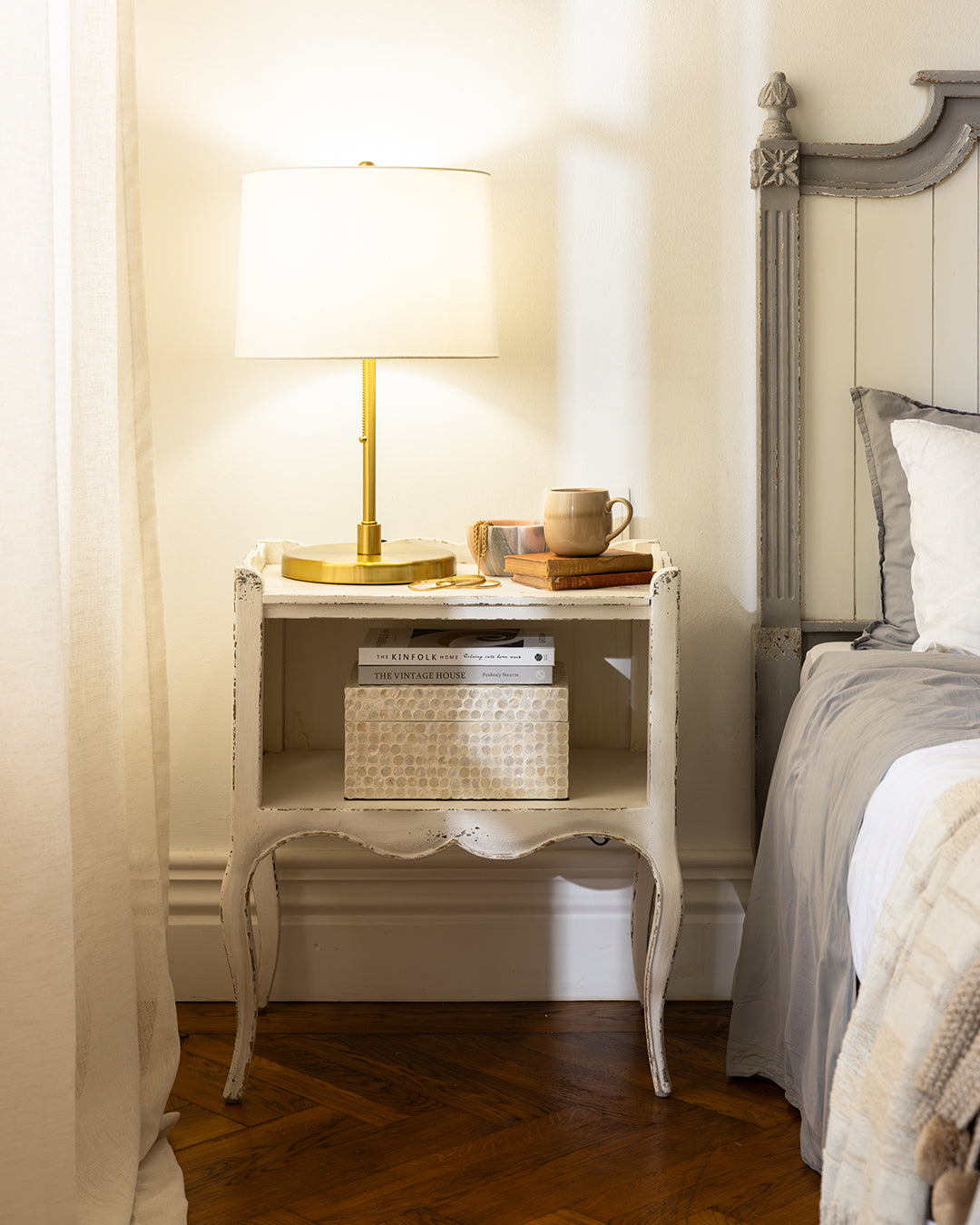 Chevet Provence Bedside Table