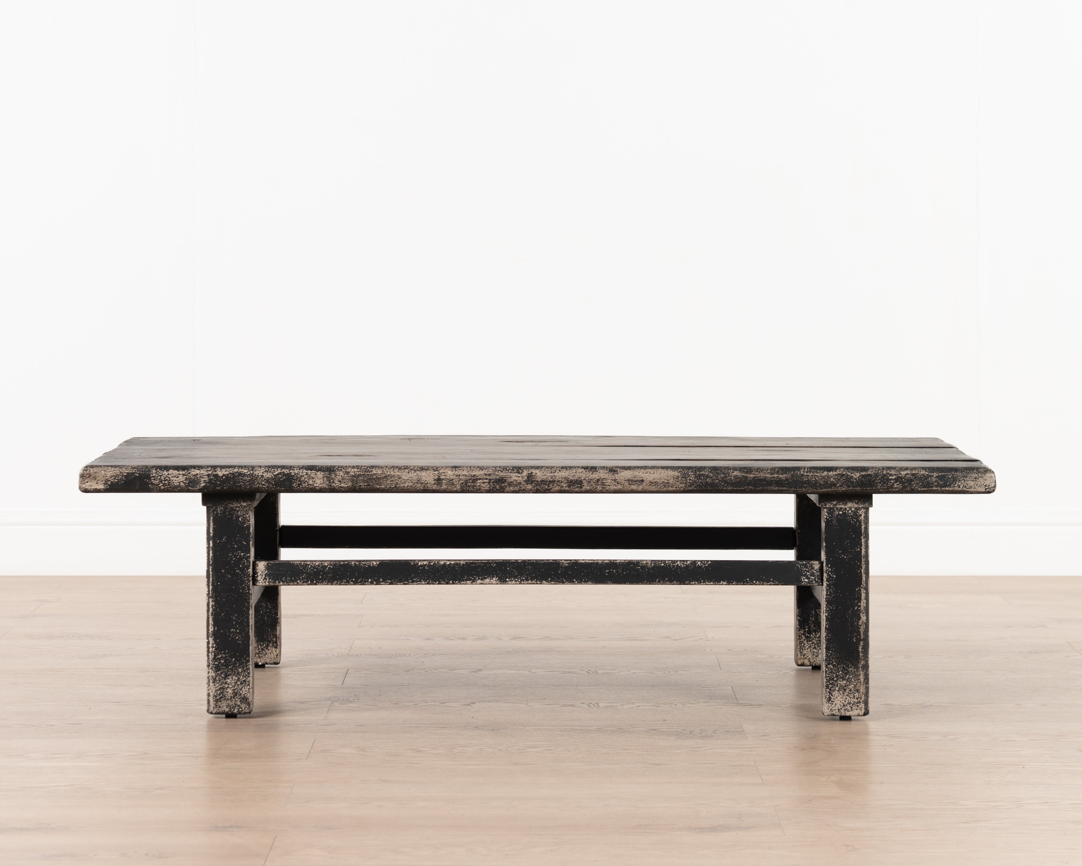 Sopan Coffee Table