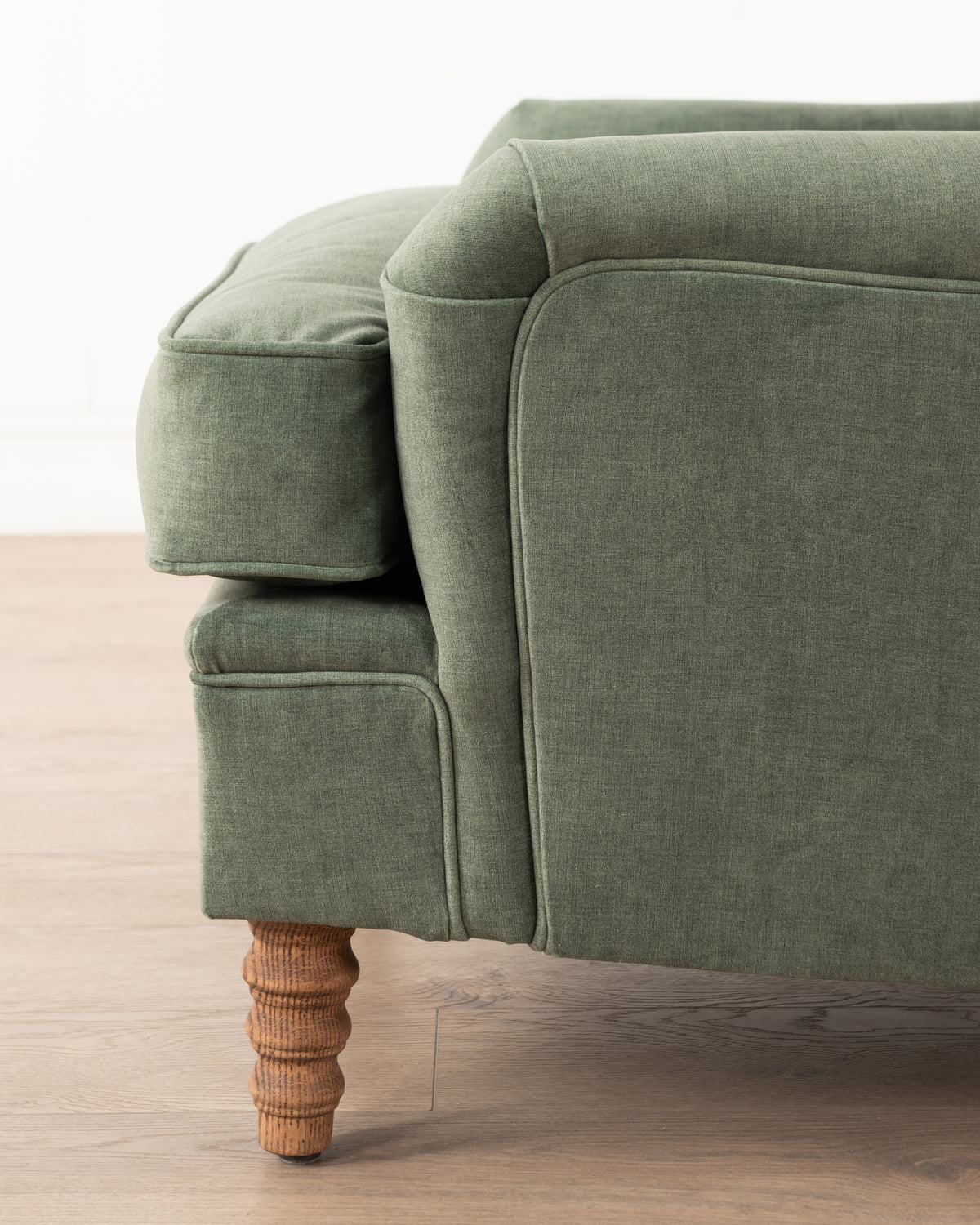 Chelsea Chair | Bottle