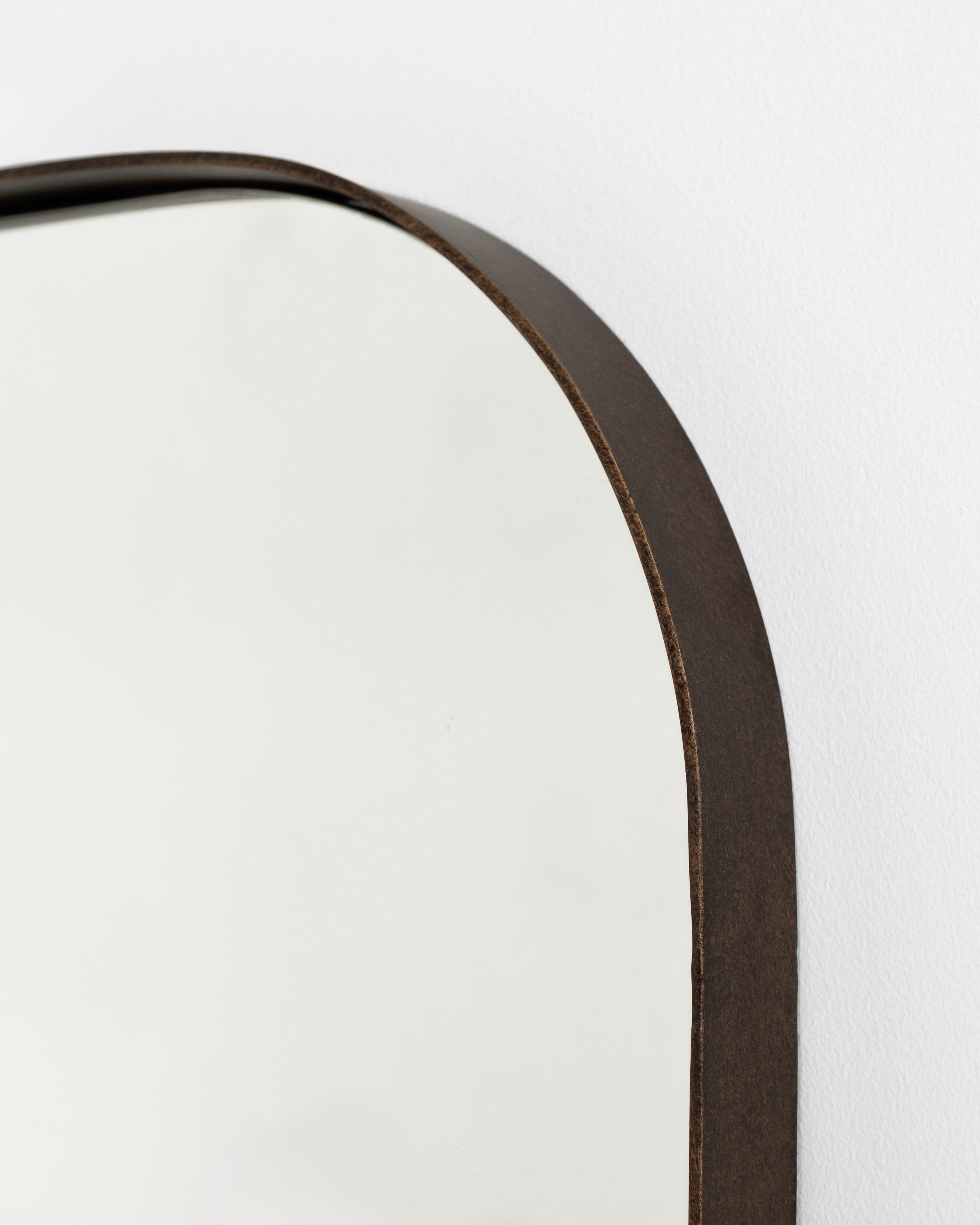 Grandeur Mirror