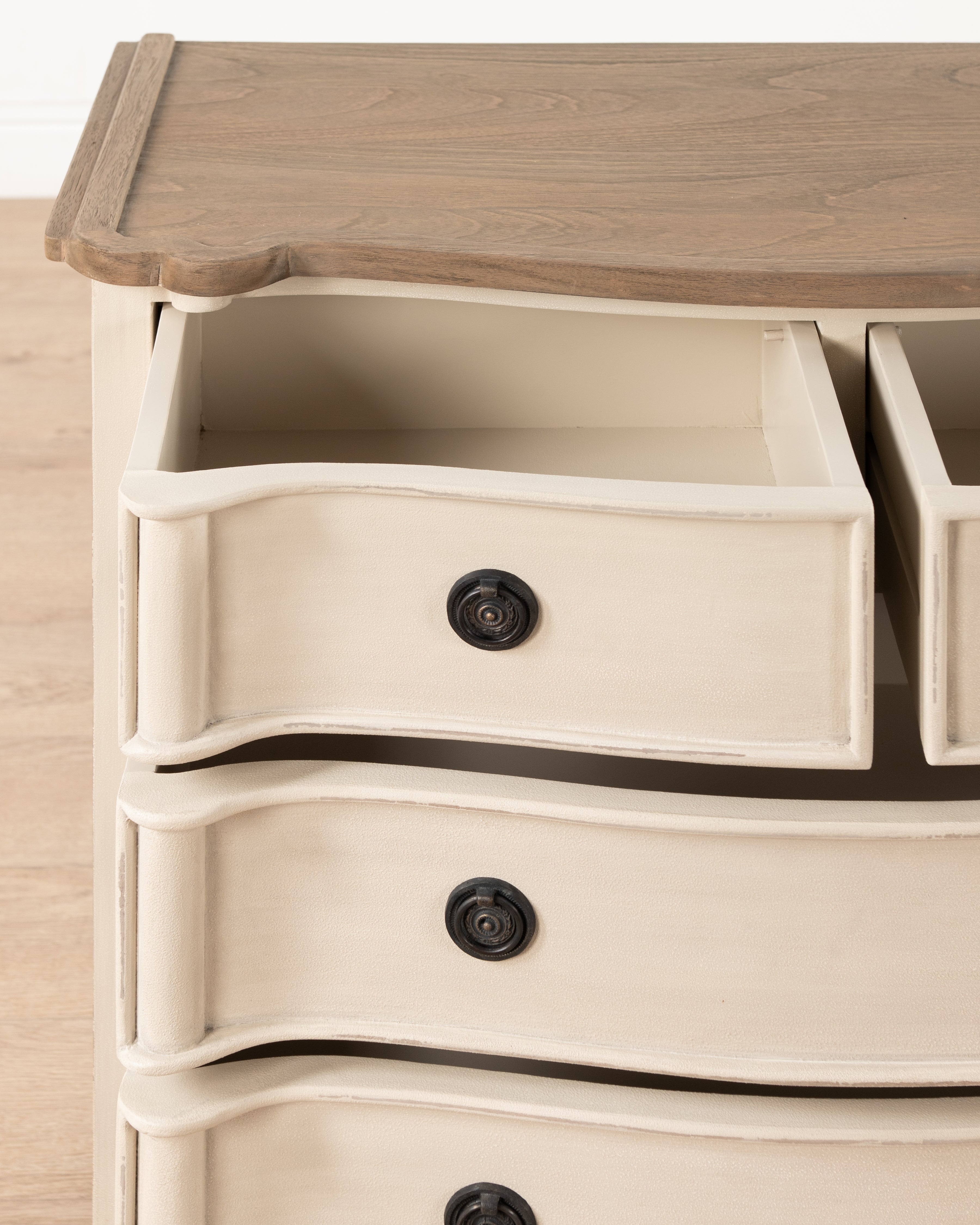 Napoleon Chest | White