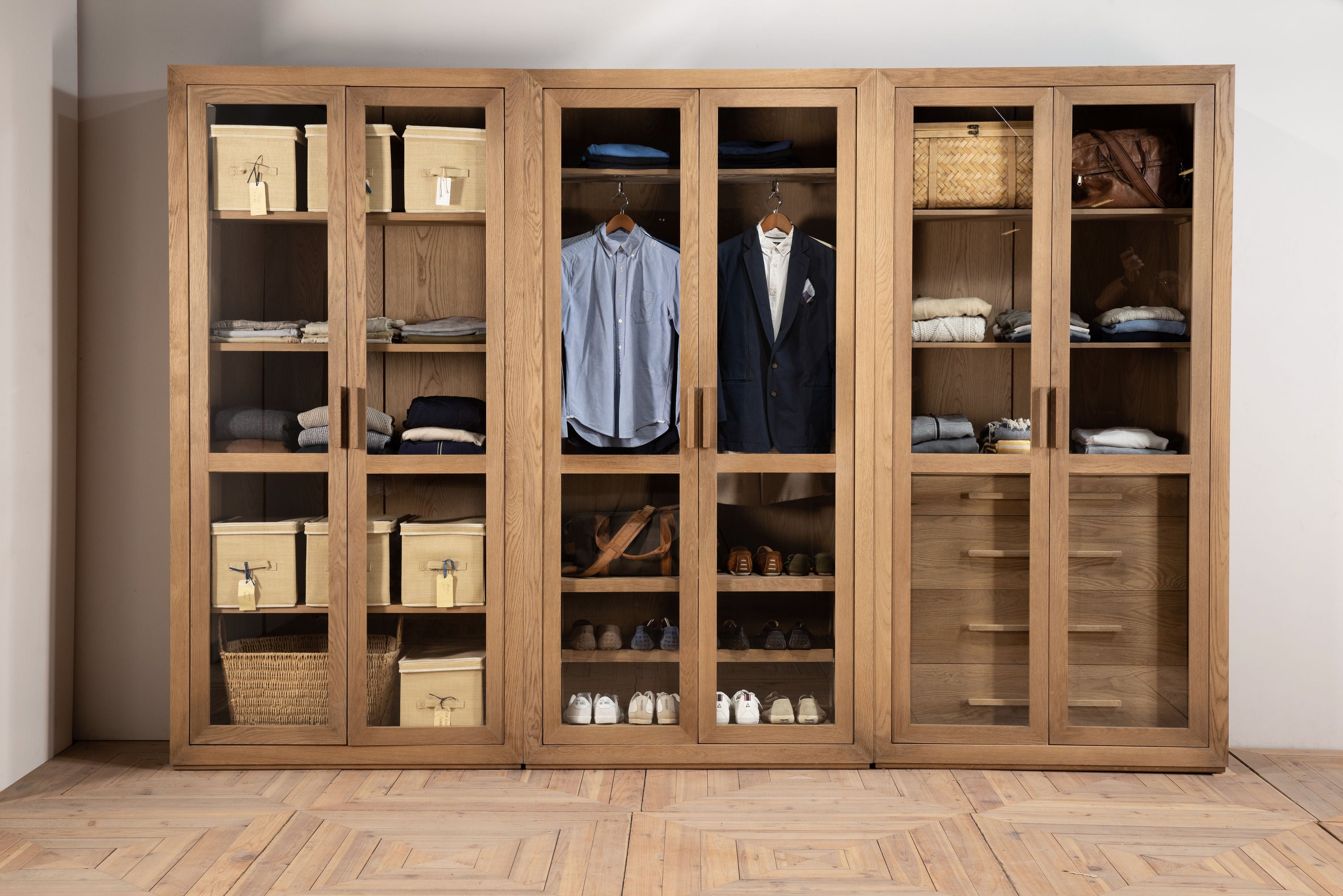 Arman Wardrobe | Shelves & Drawers