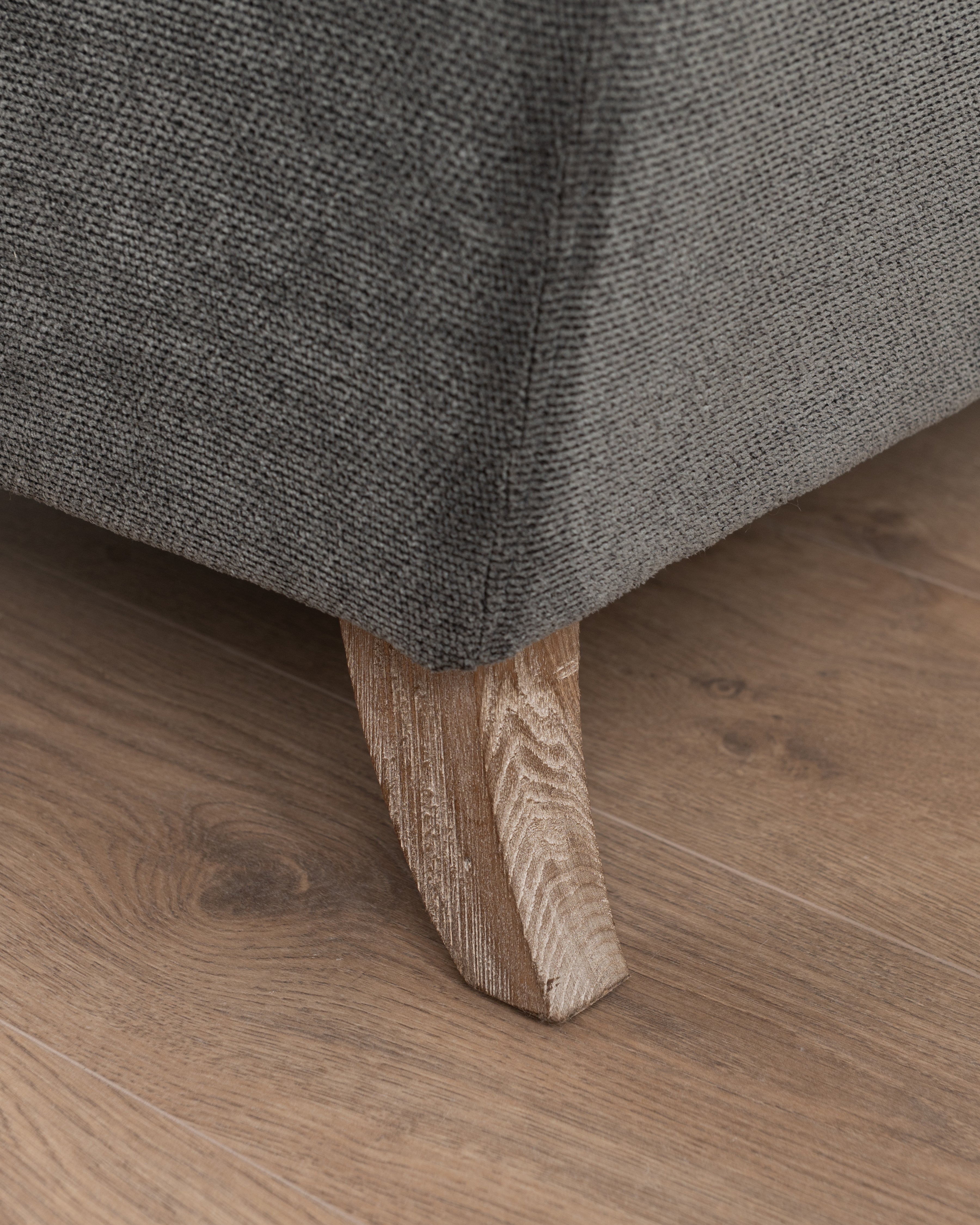 Lille Loveseat | Charcoal