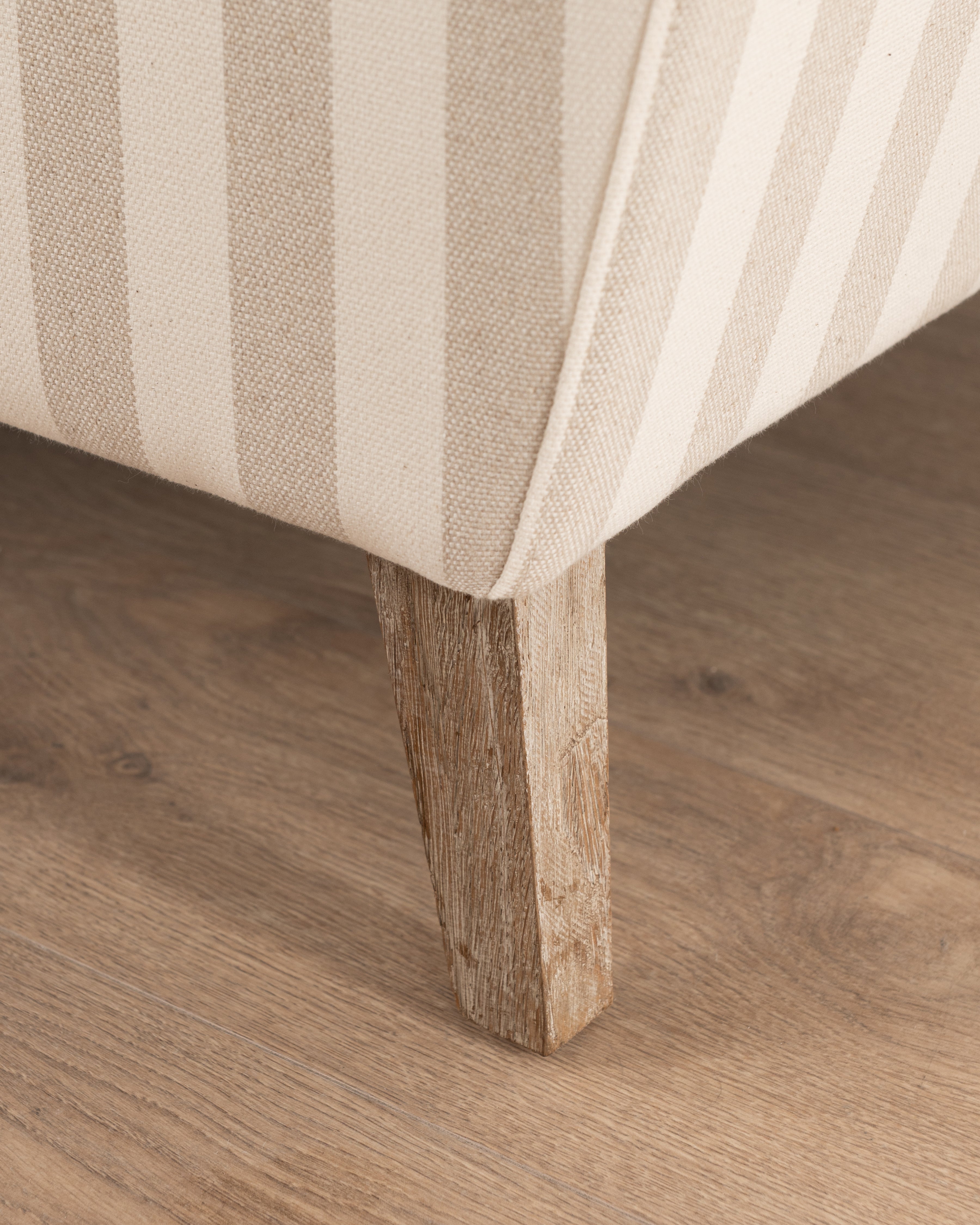 Lille Loveseat | Cream Stripe