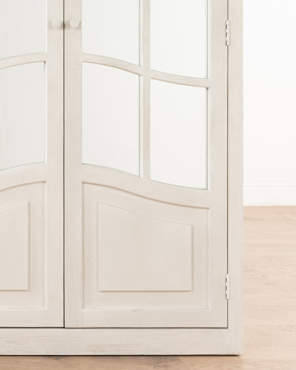 Avallon Armoire