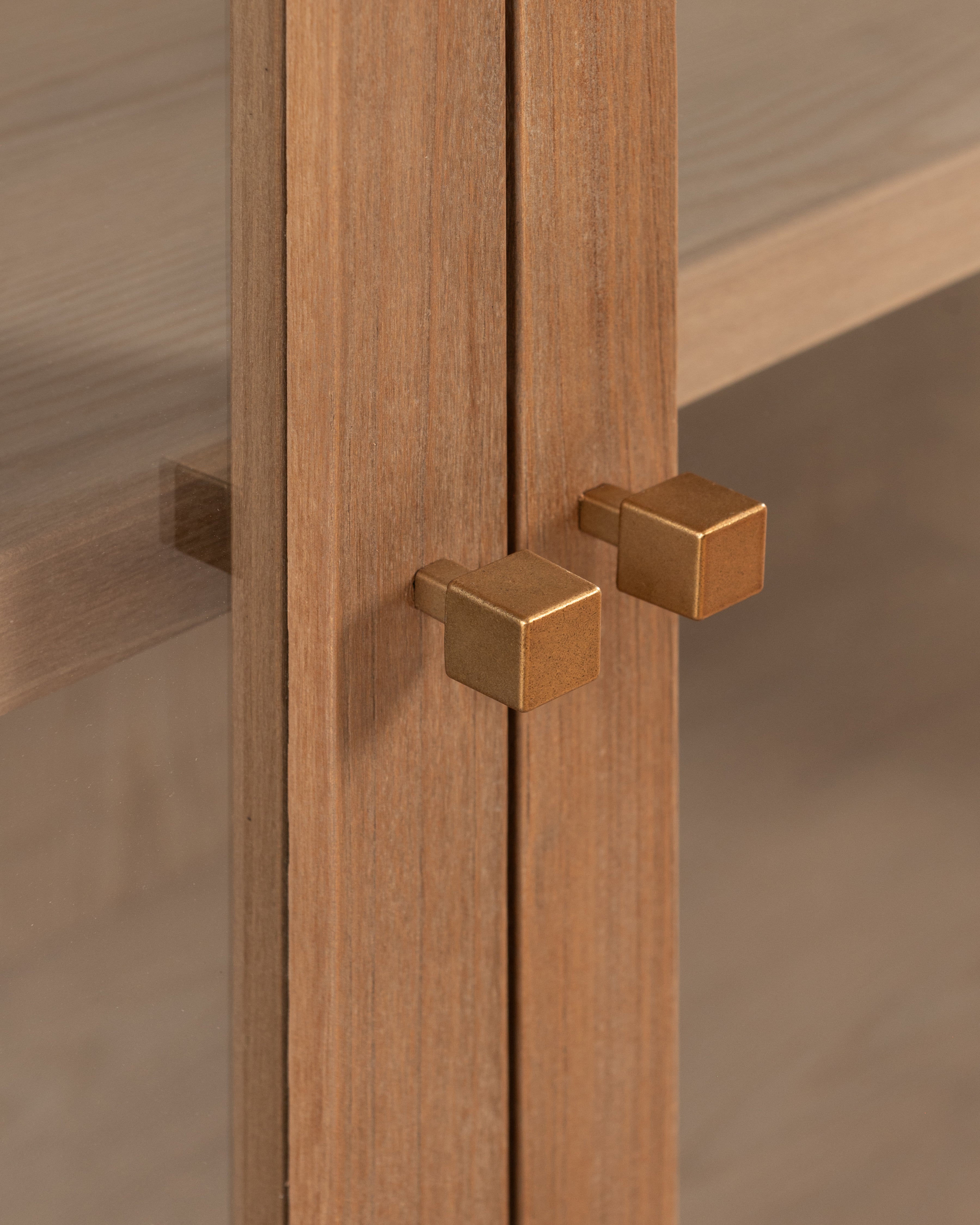 Savona Display cabinet