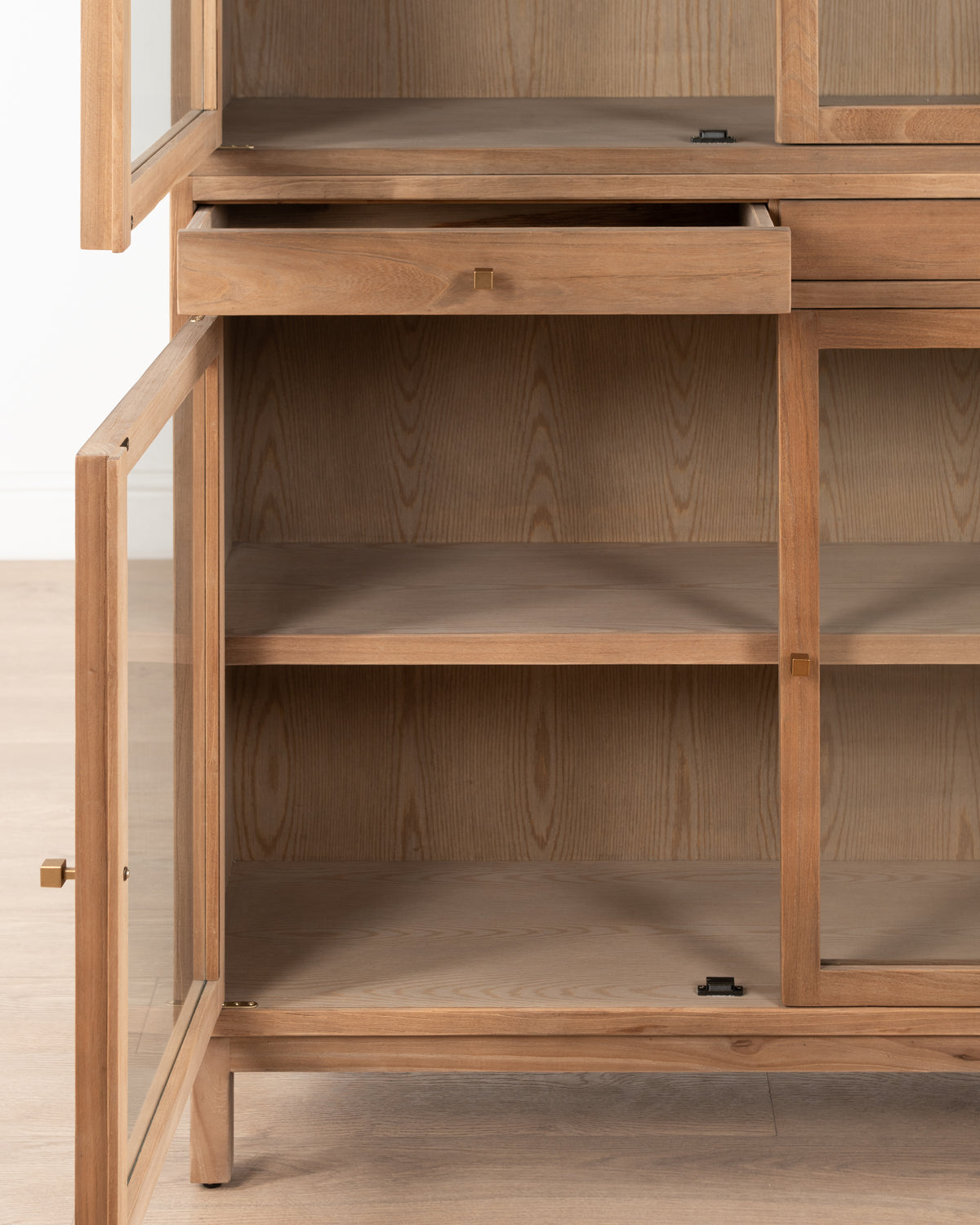 Savona Display cabinet