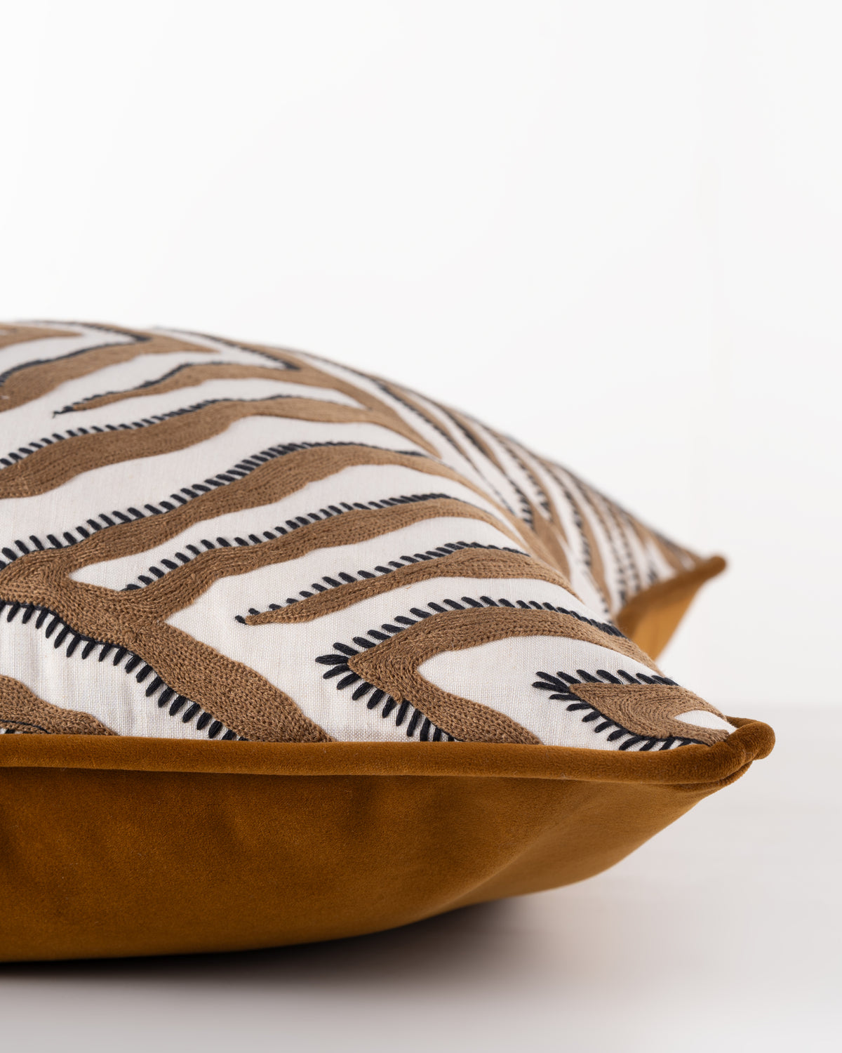 Otavi Earth Cushion