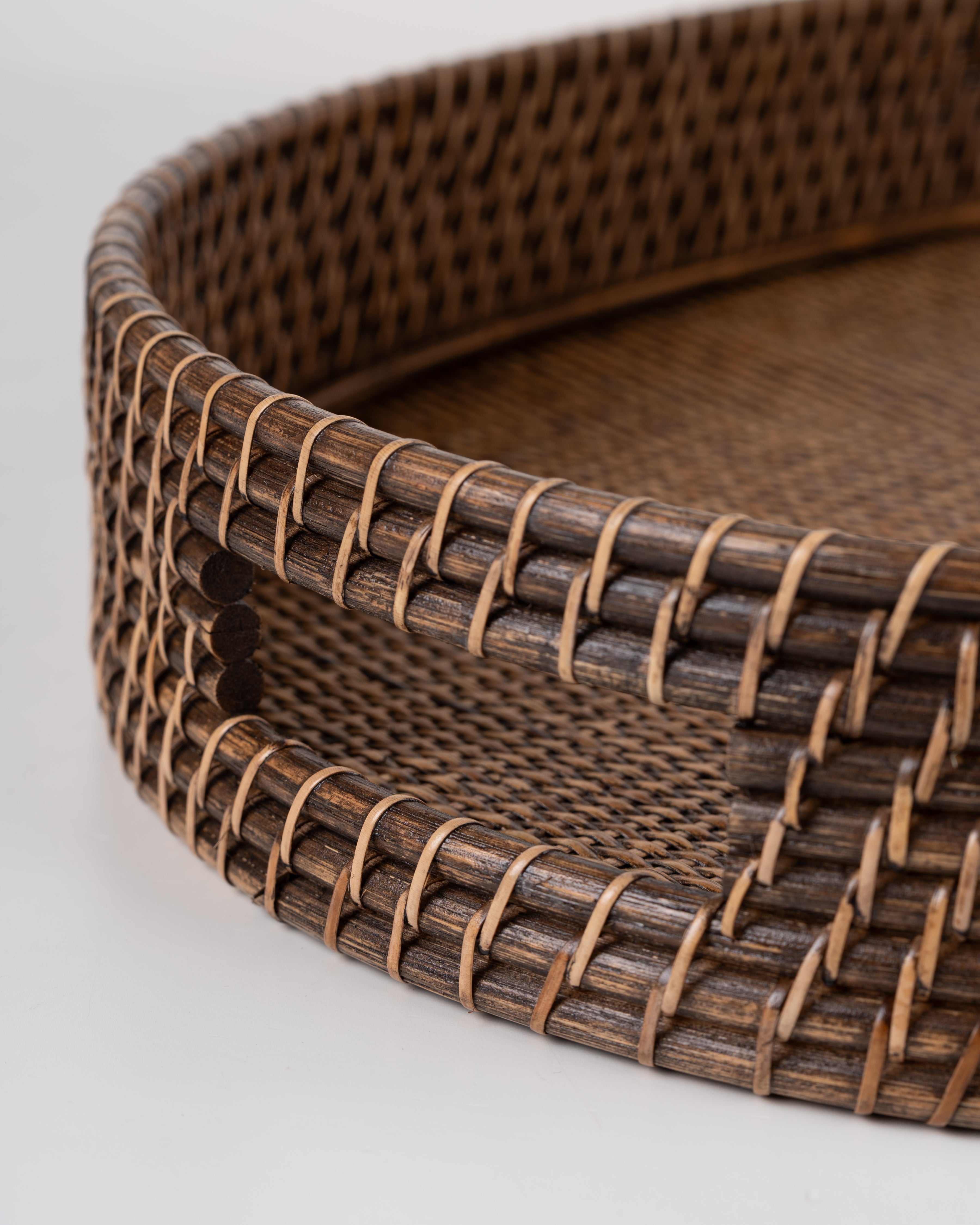 Slawi oval Rattan Tray
