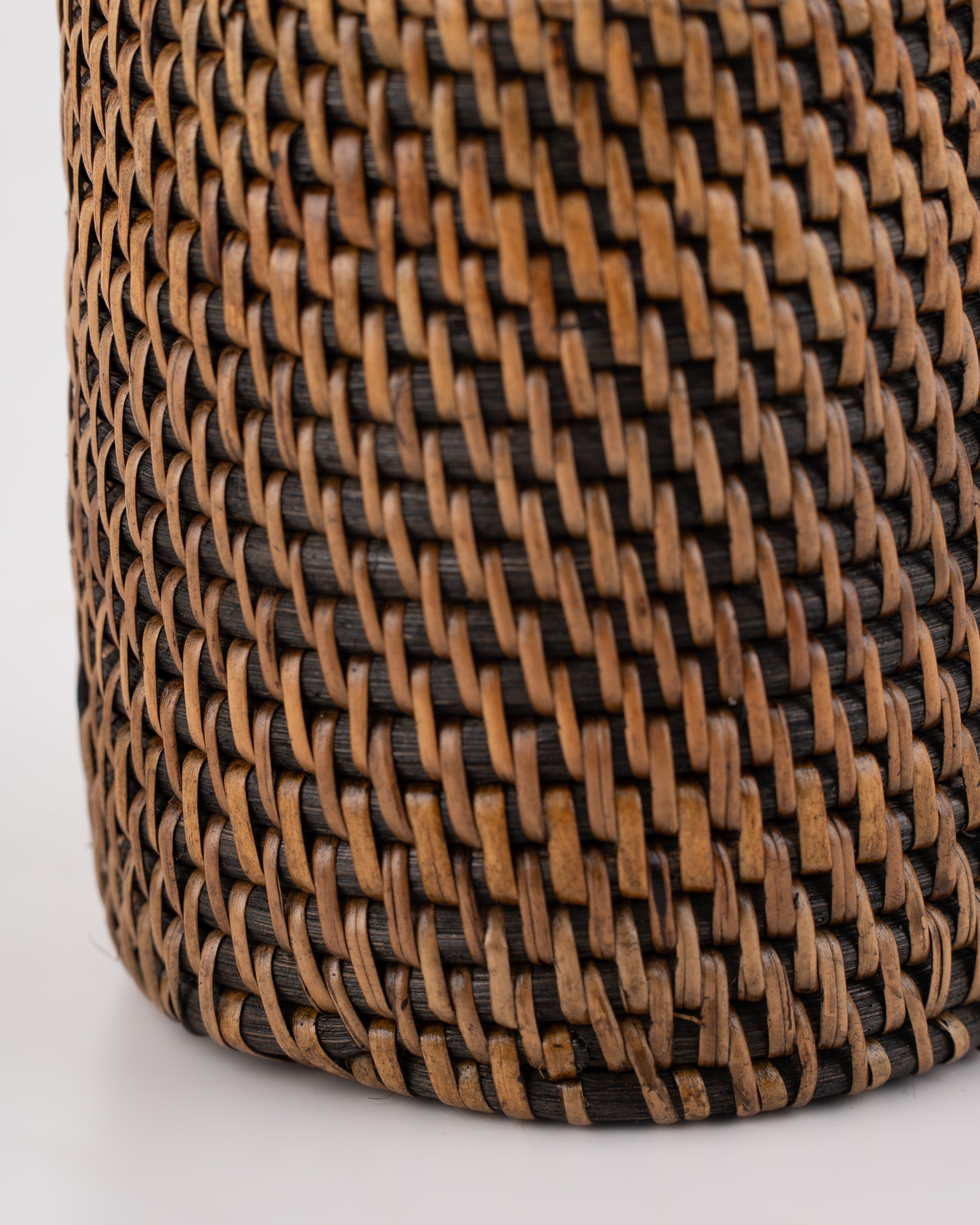 Round Woven Rattan Planter