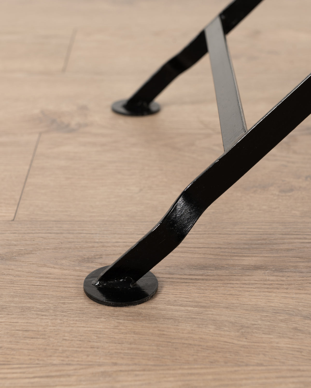 Jardin Noir Butlers Tray Table