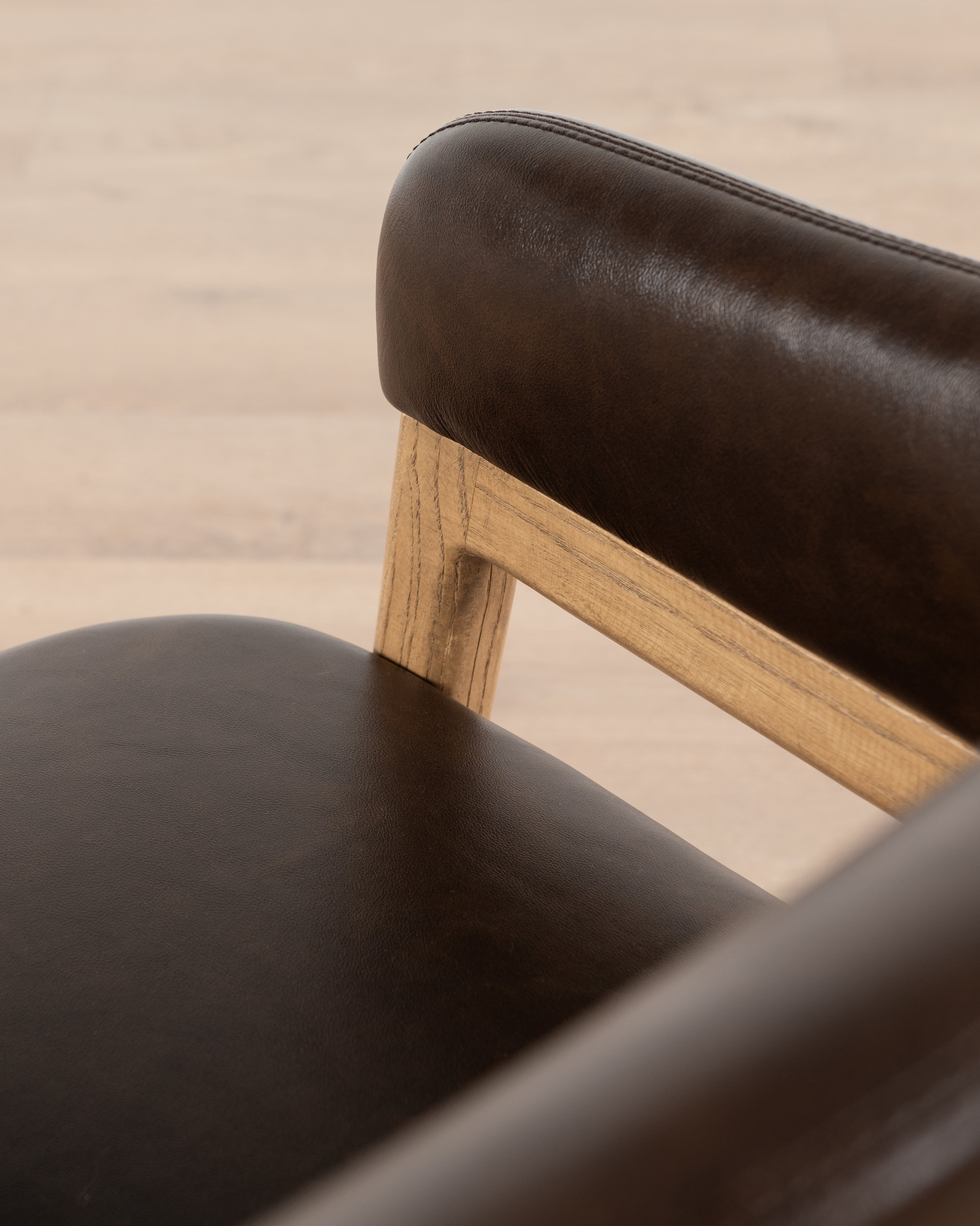 Mali carver chair