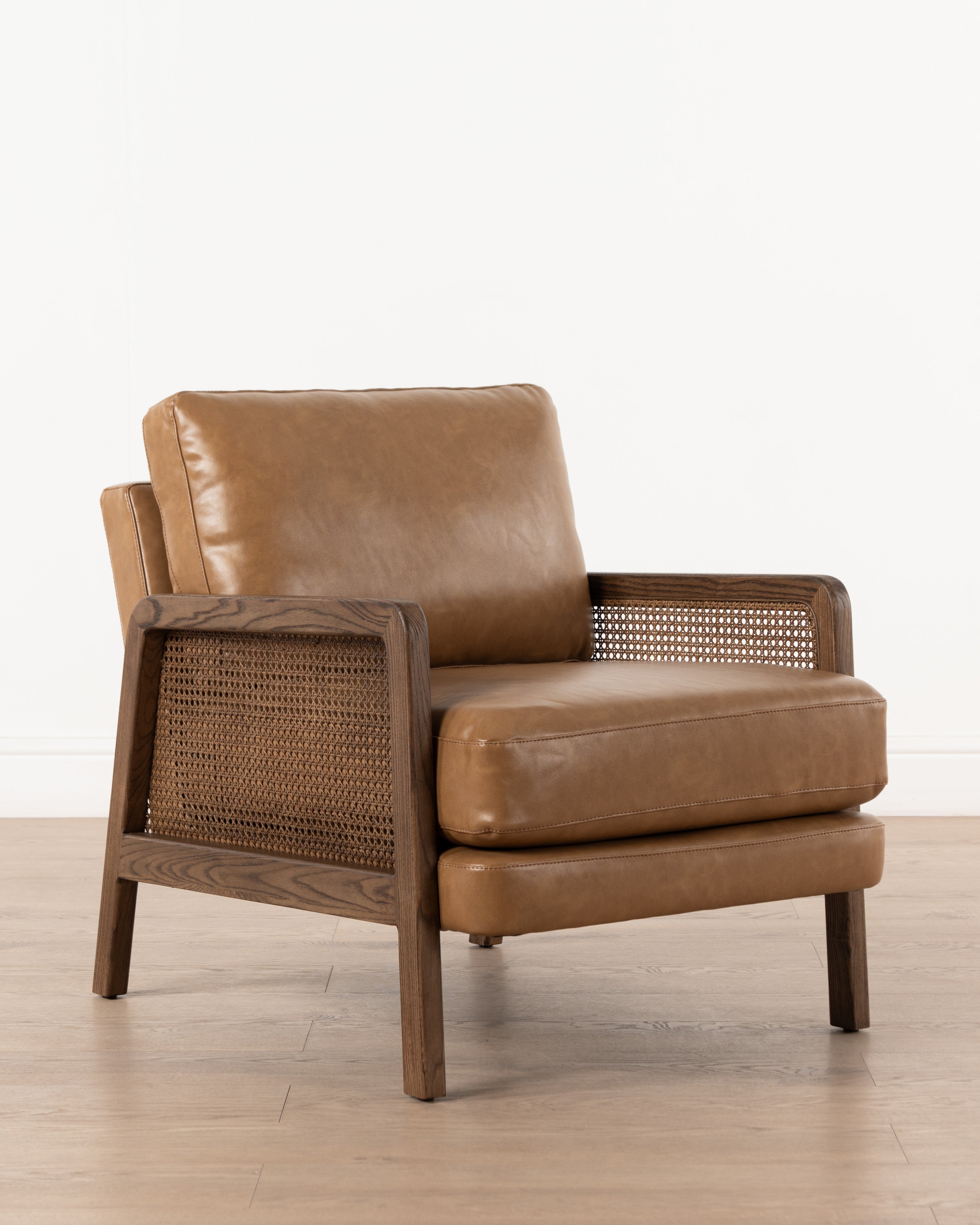 Izara armchair | Leather