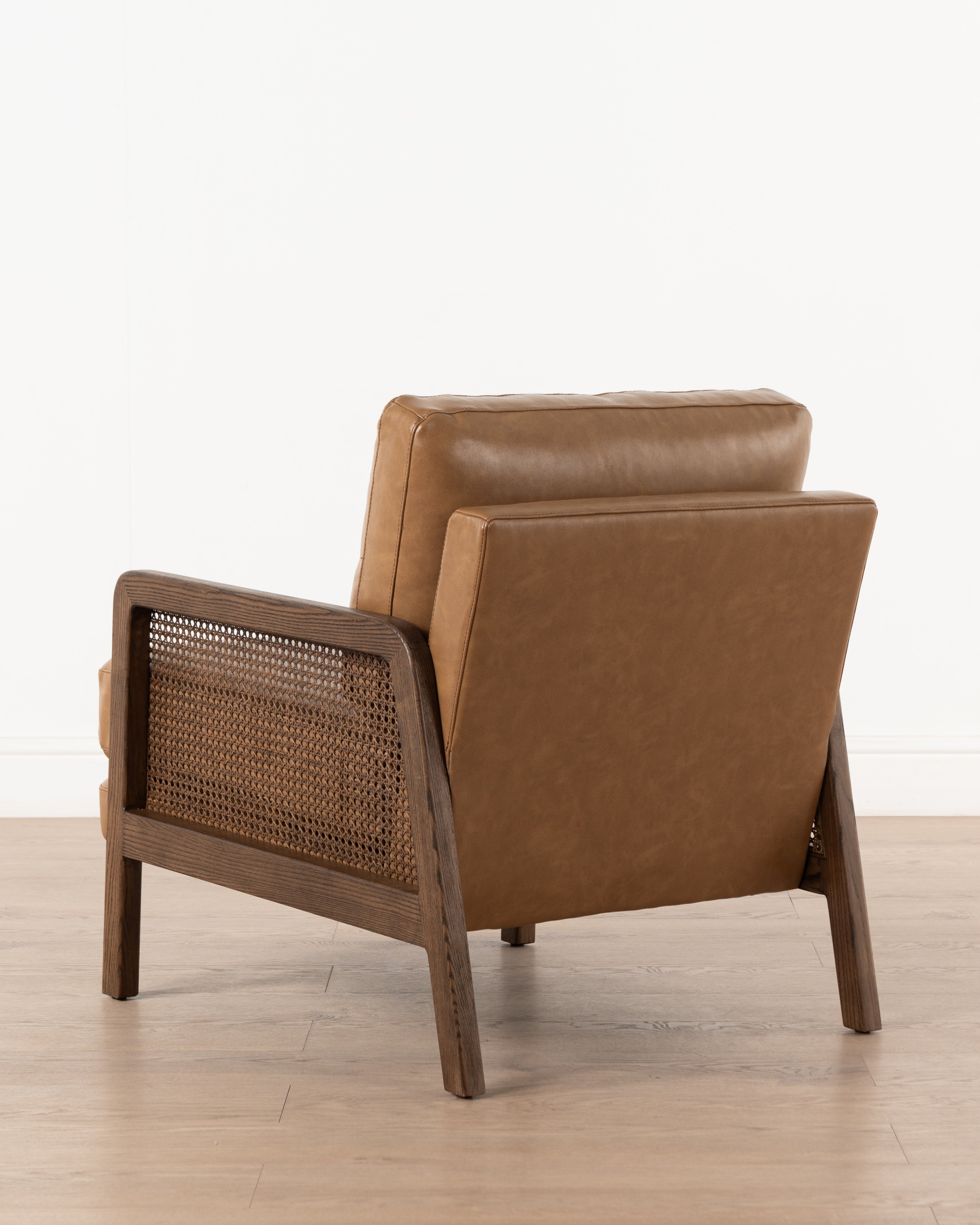 Izara armchair | Leather