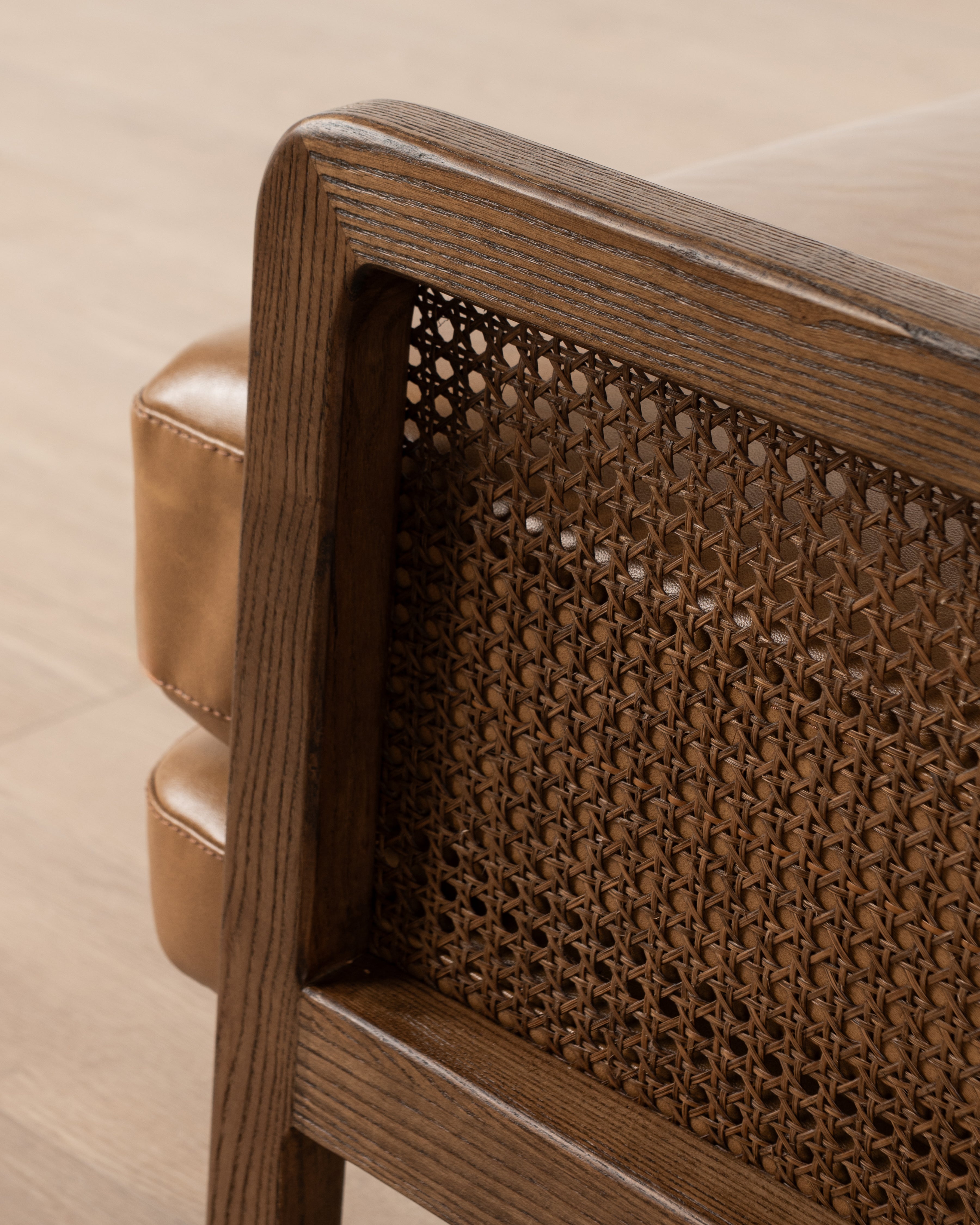 Izara armchair | Leather