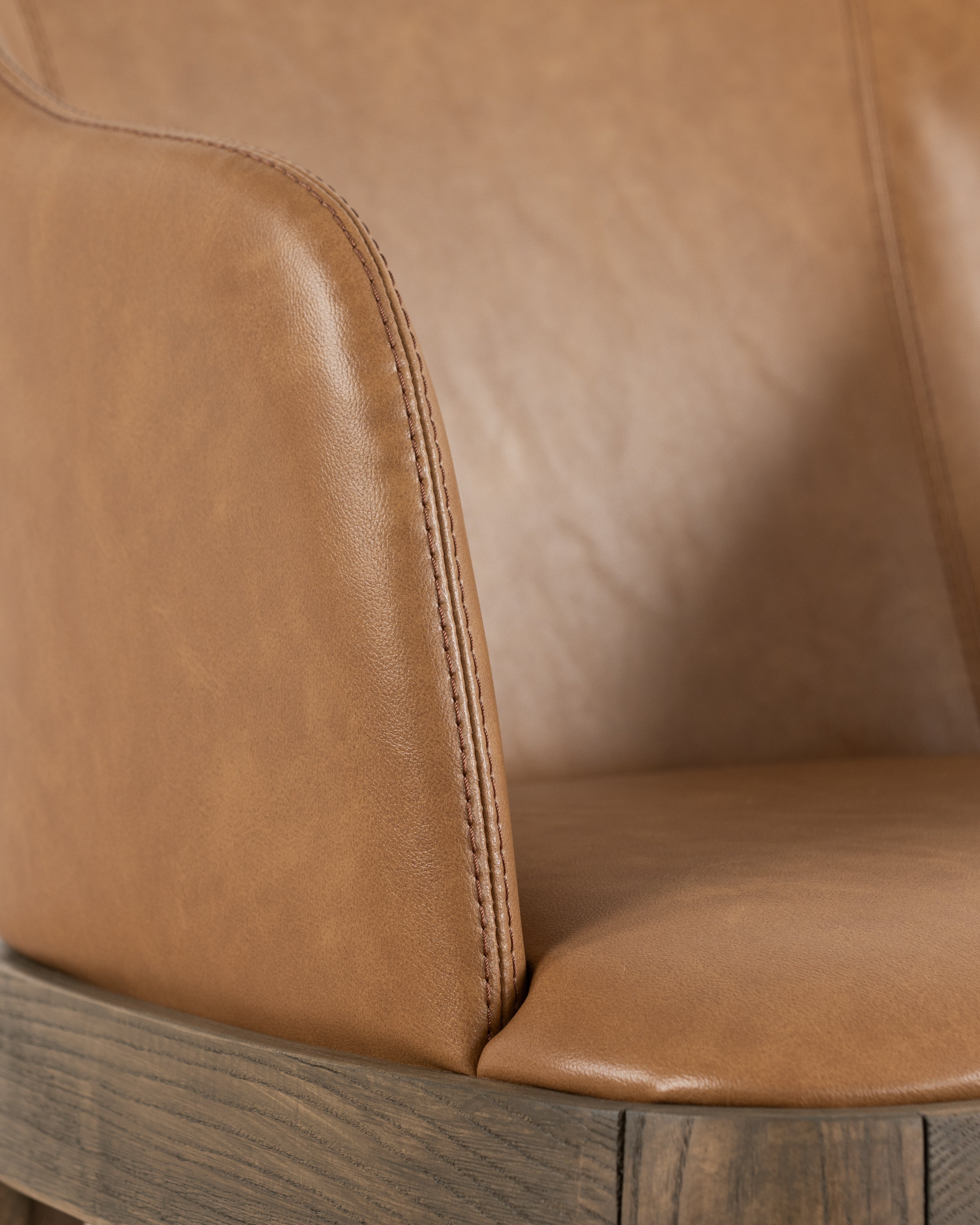 Malika Carver chair | Leather