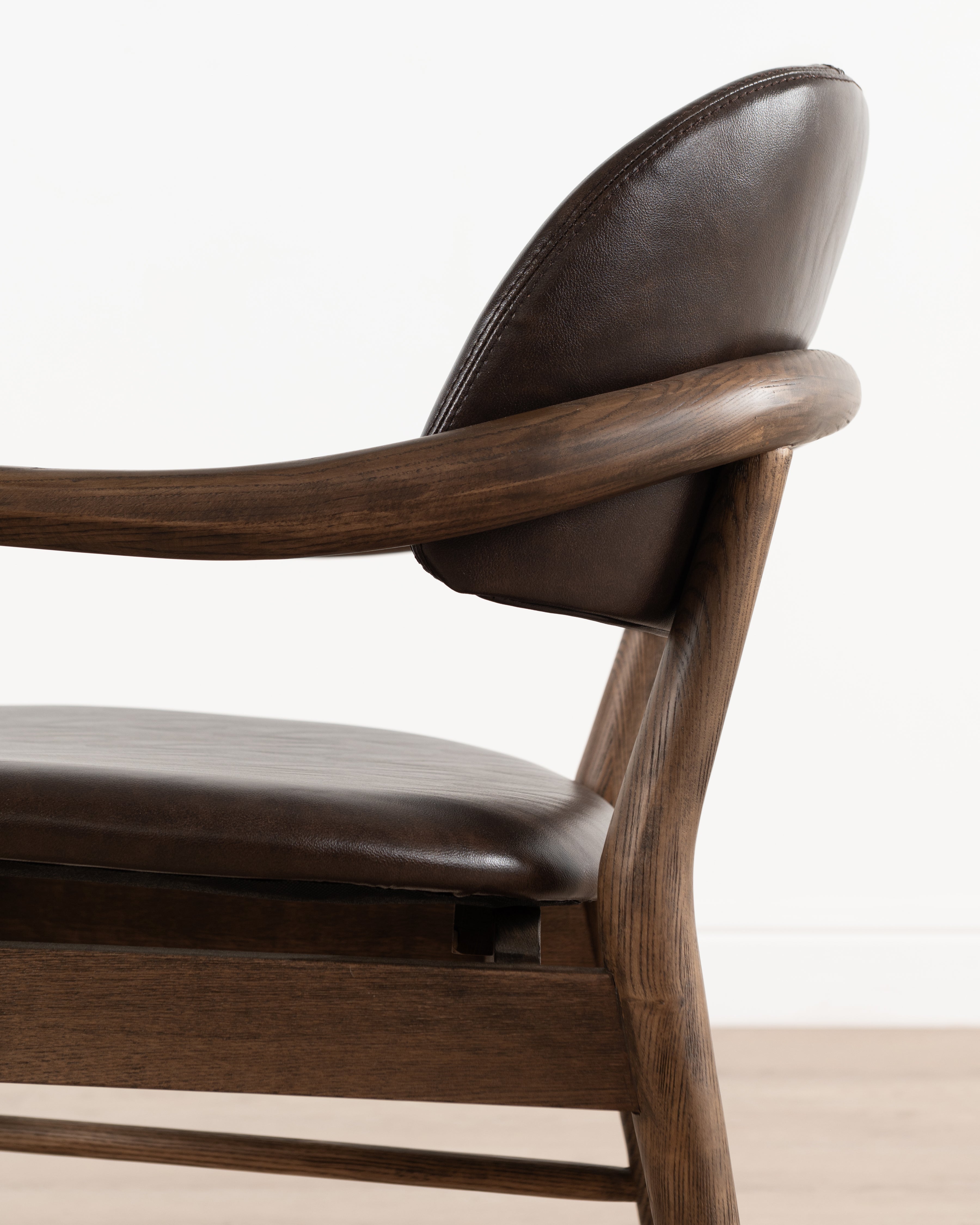 Serene Carver Chair