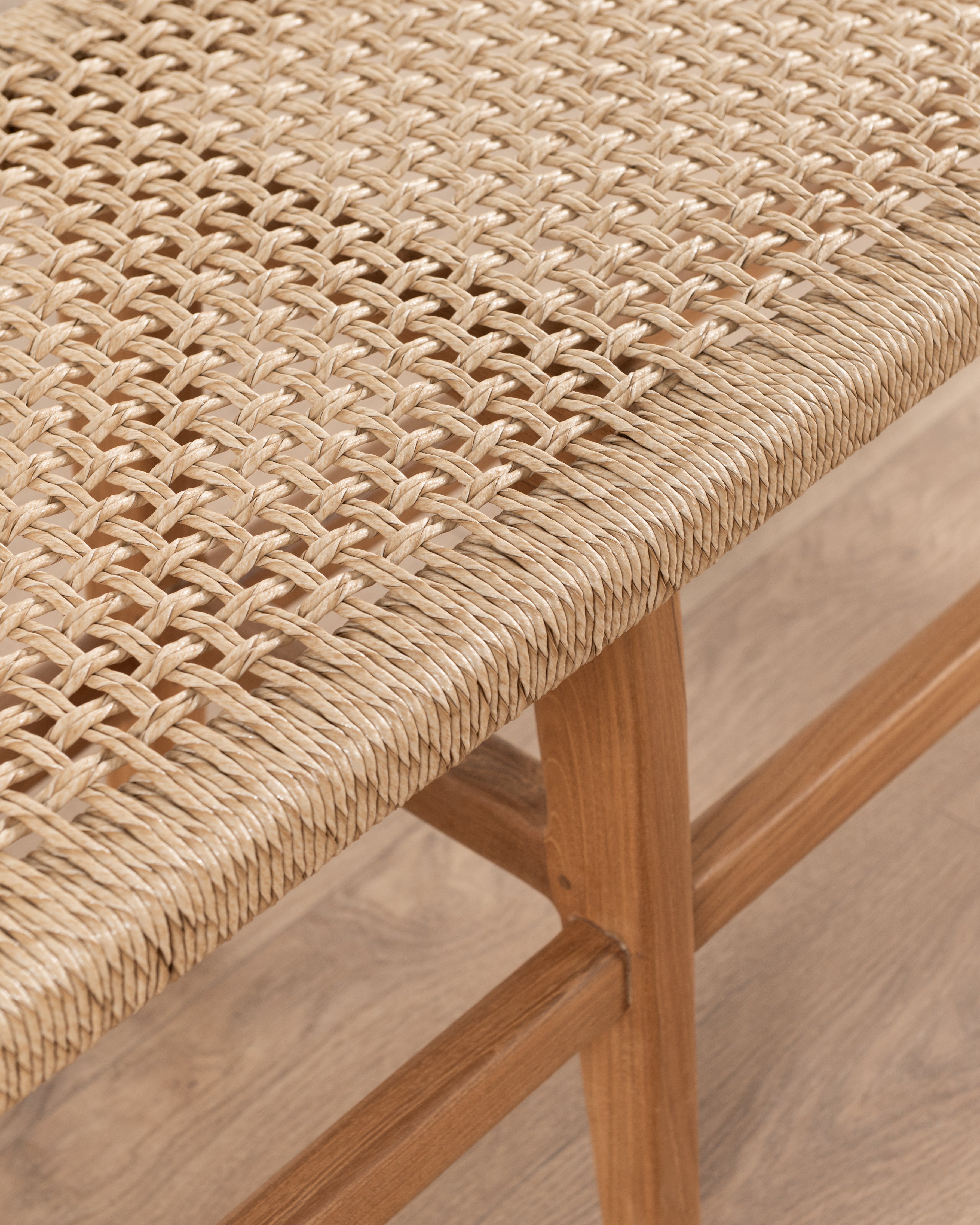 Resort Pemba Bench