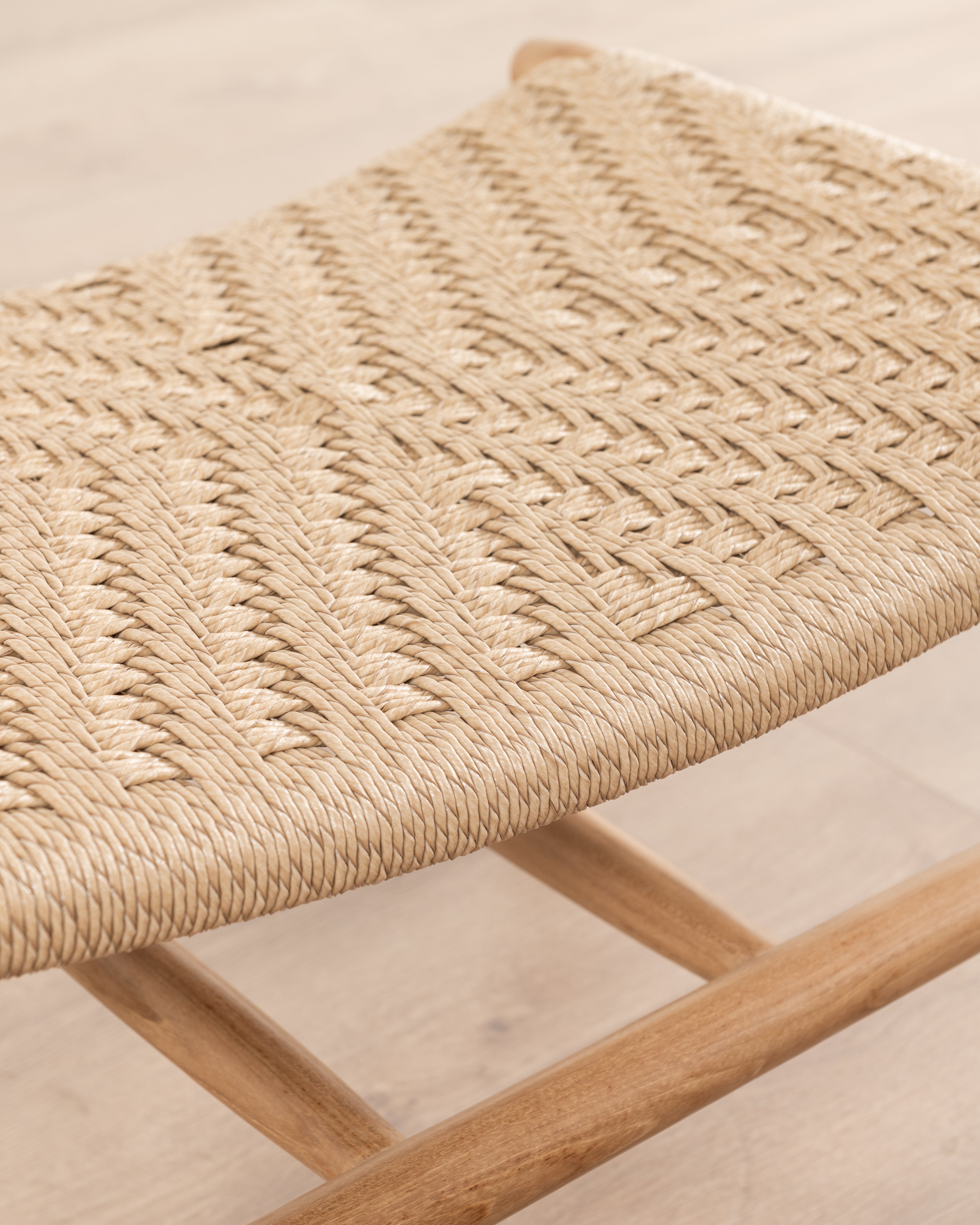Resort Pemba bench
