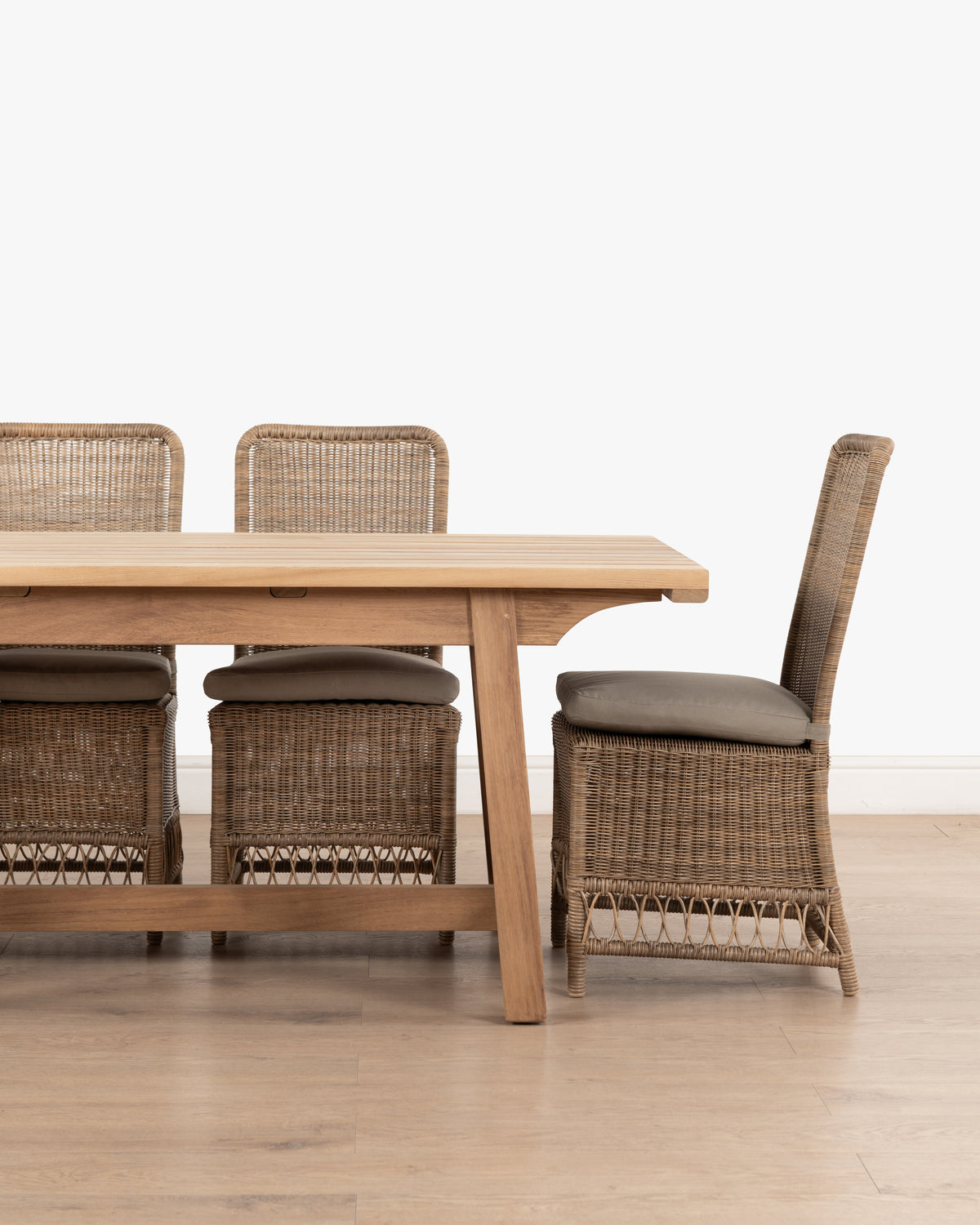 Courtyard Dining Chair