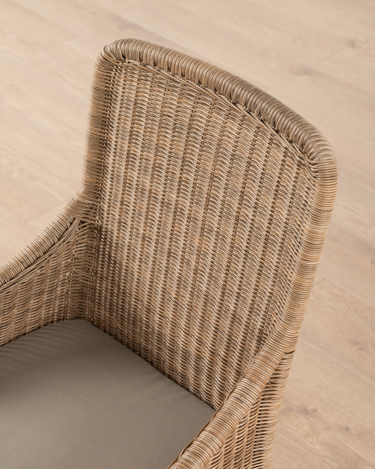 Courtyard Carver Chair