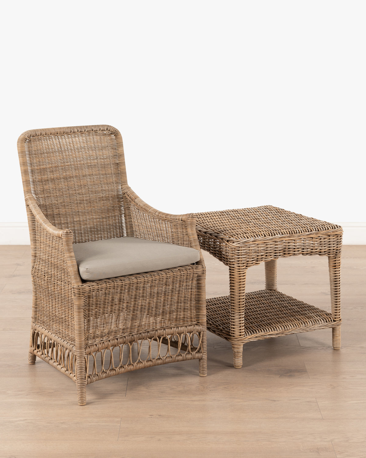 Courtyard Carver Chair
