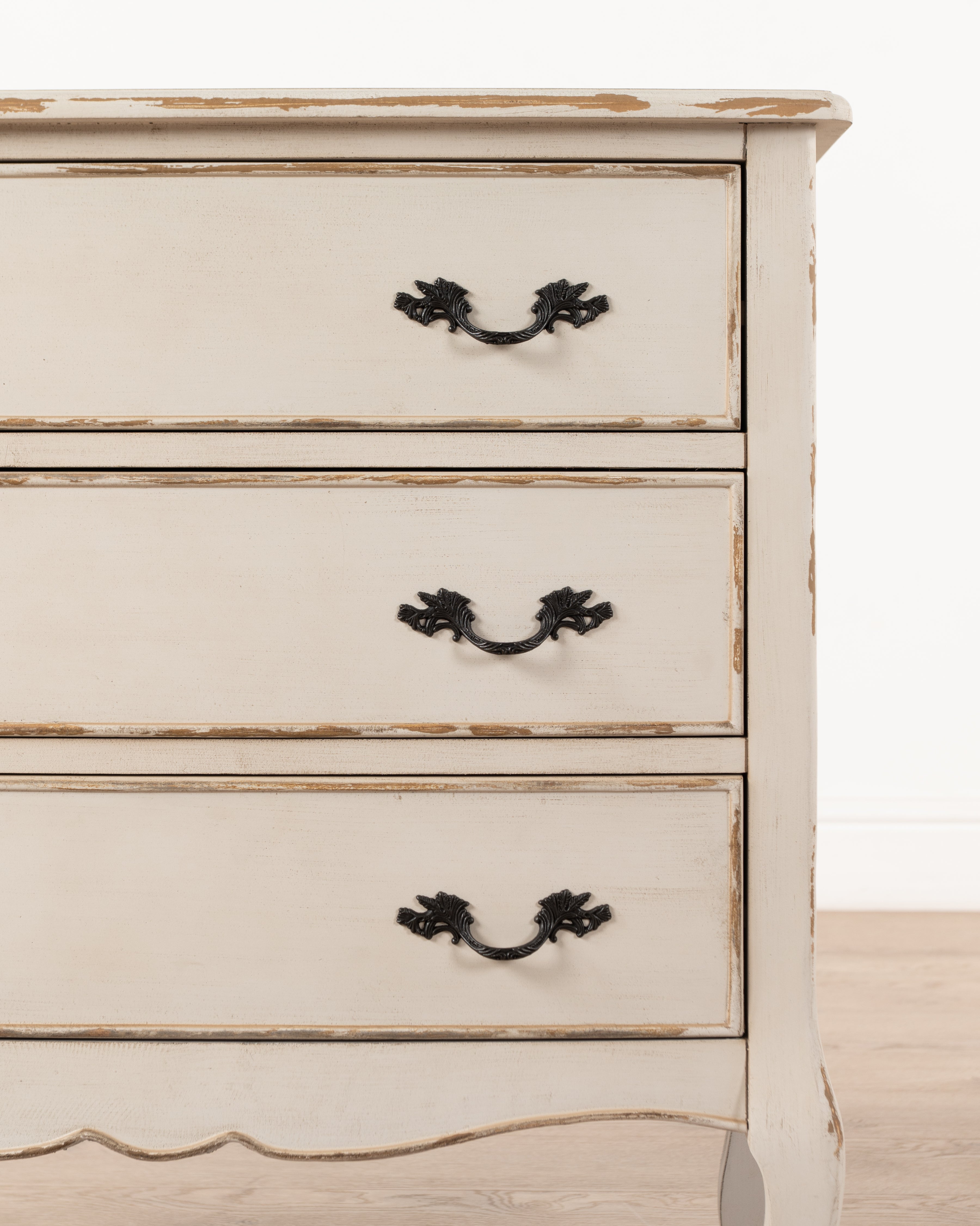 Louise Chest of drawers