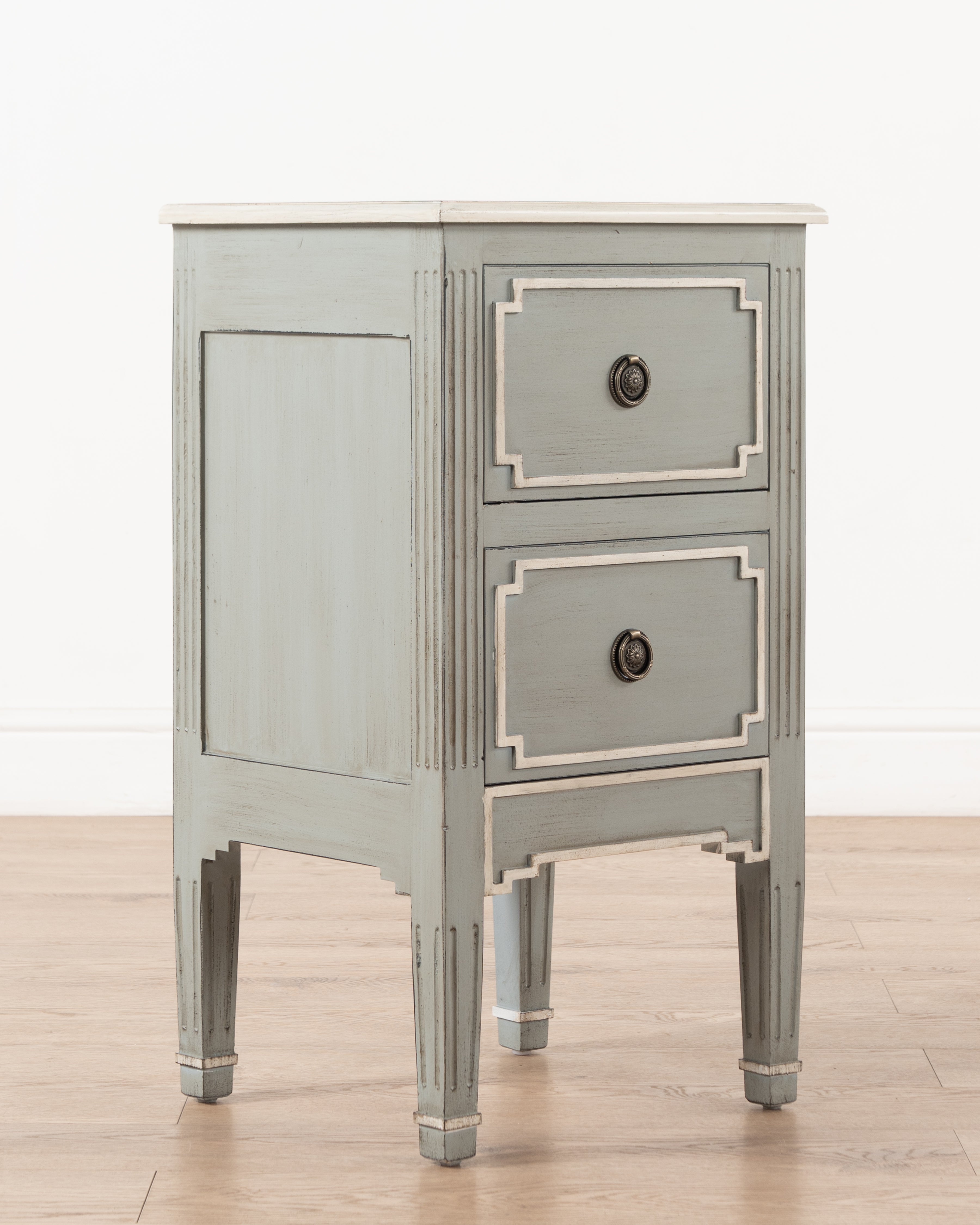 Veritas Bedside Table