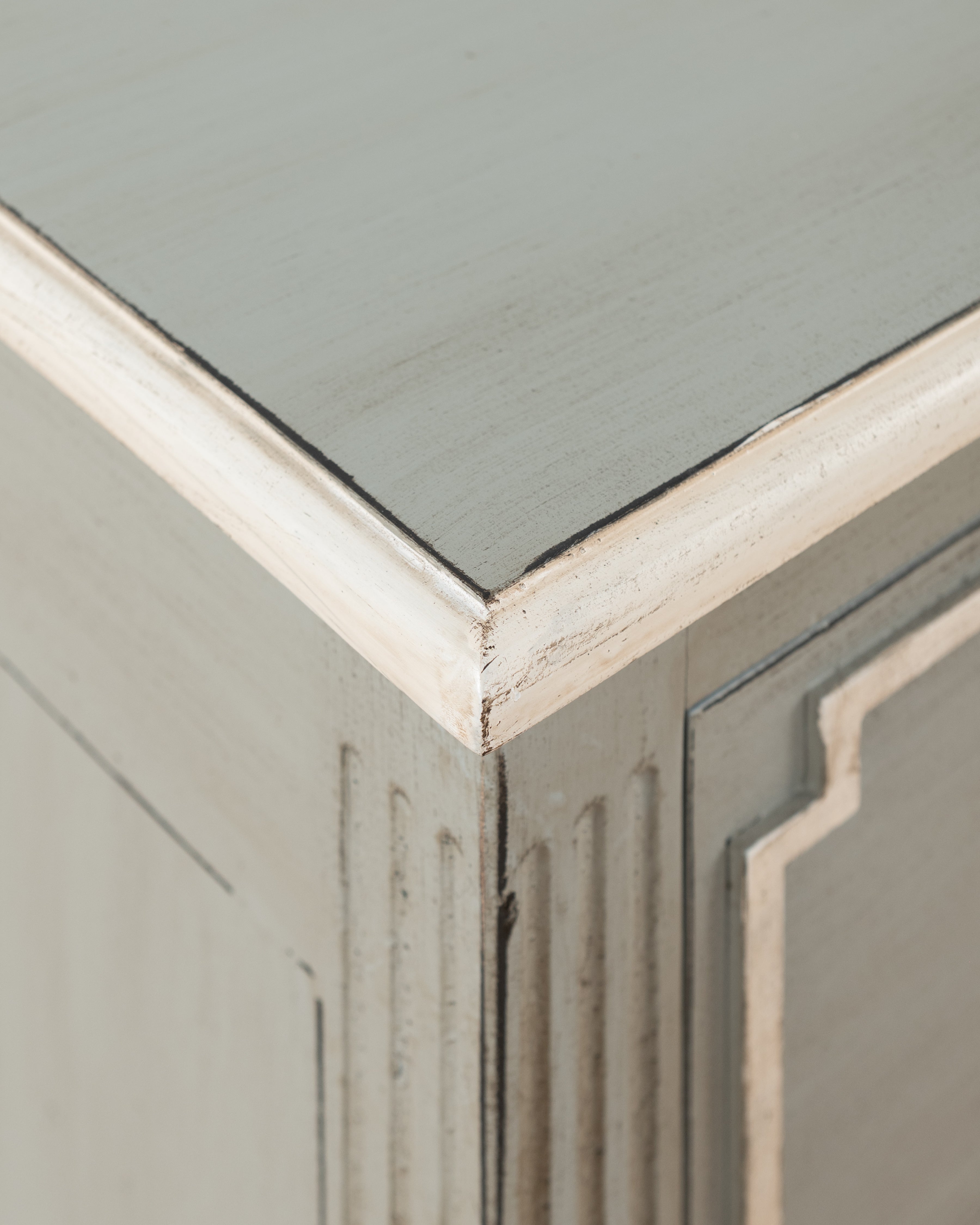 Veritas Bedside Table