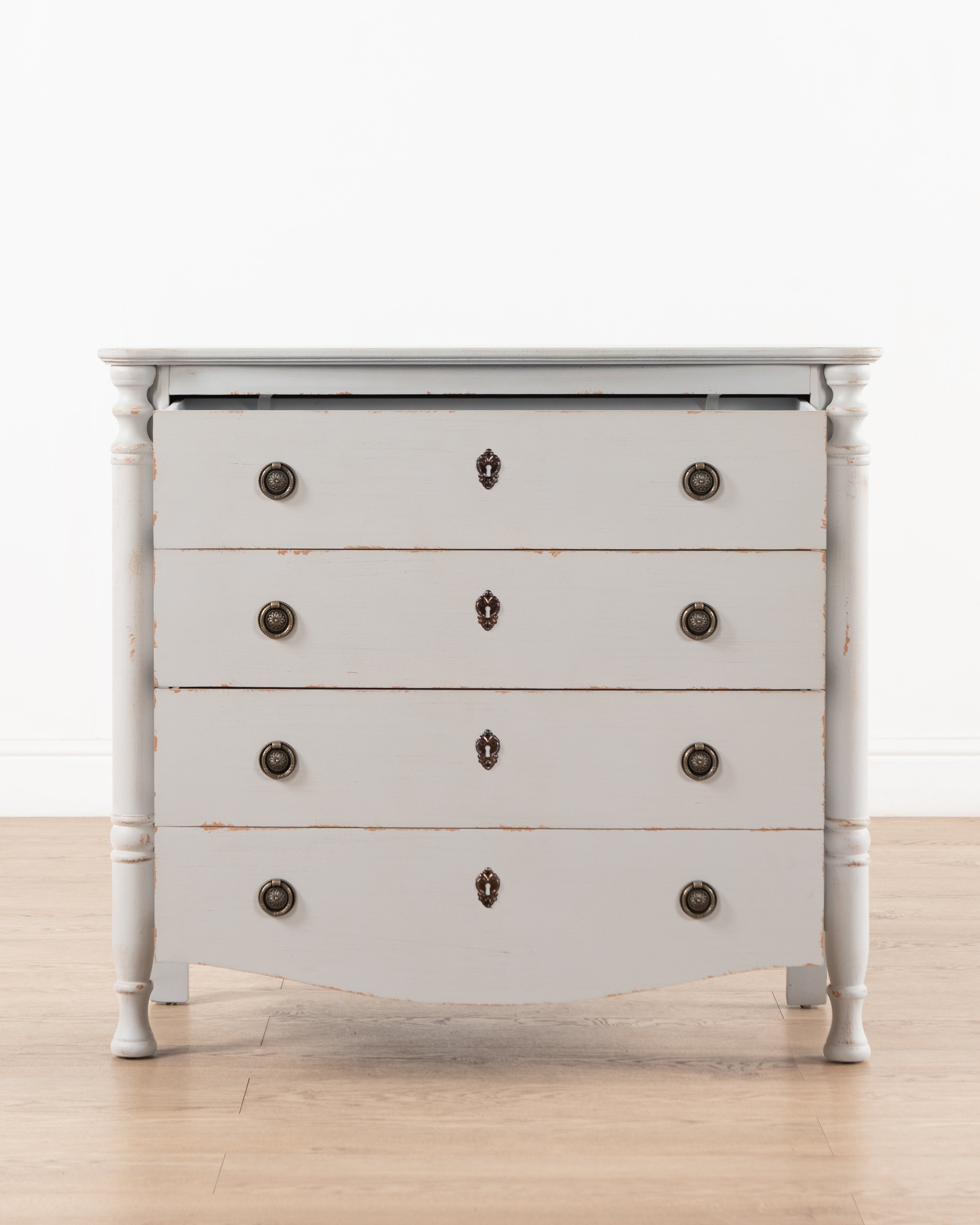 Isabelle Chest of Drawers