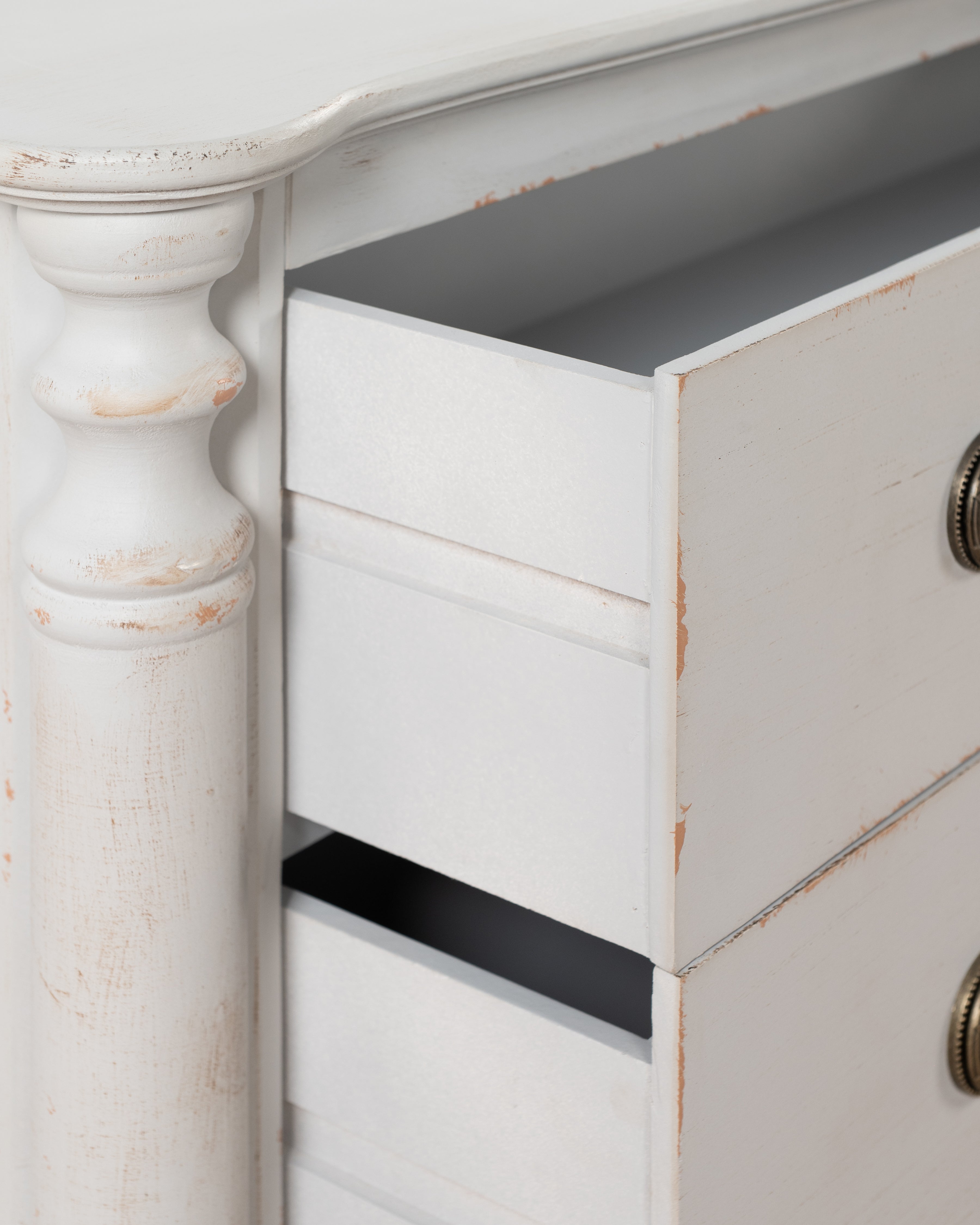 Isabelle Chest of Drawers