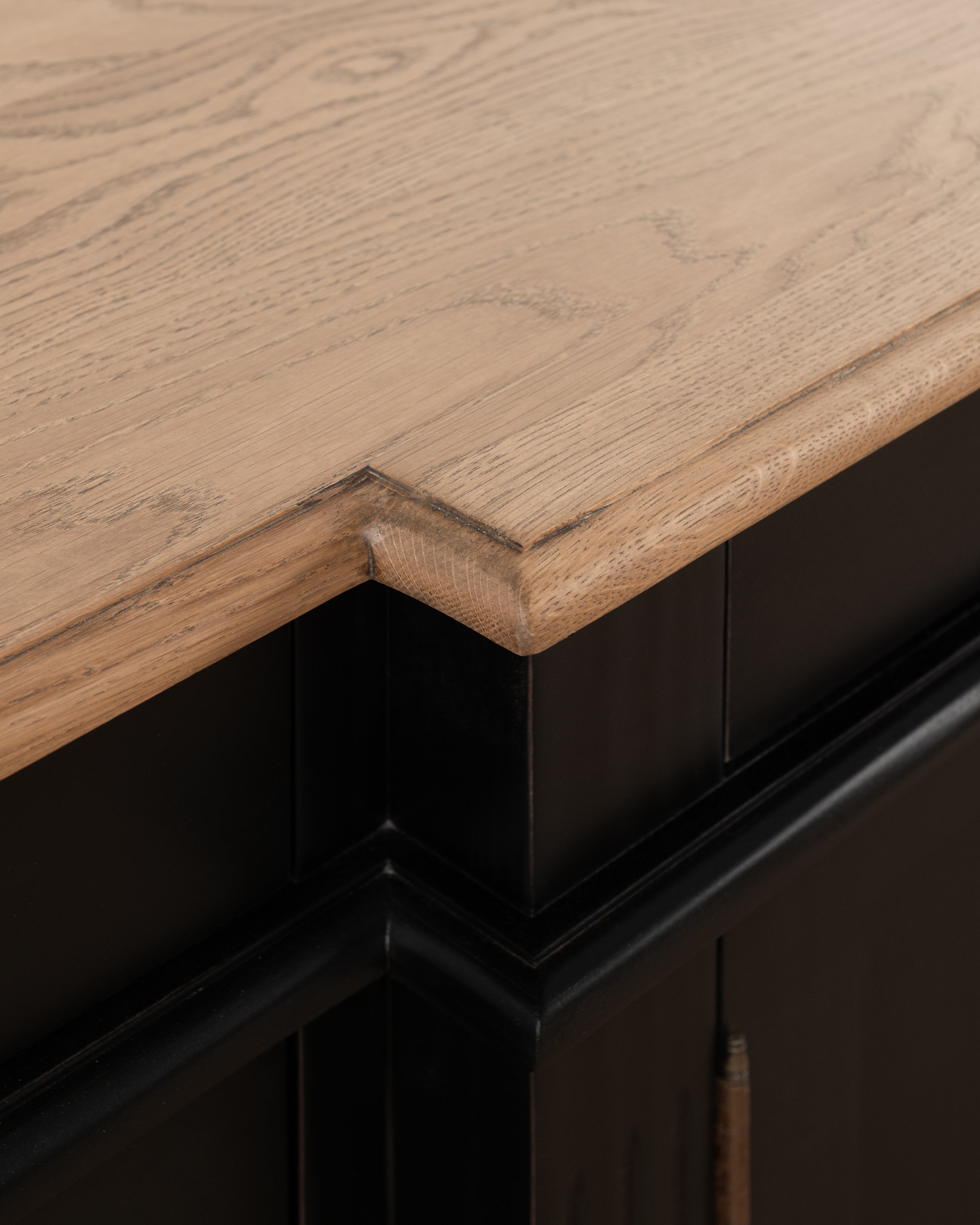 Hampshire Server | Weathered Oak and Black Matt