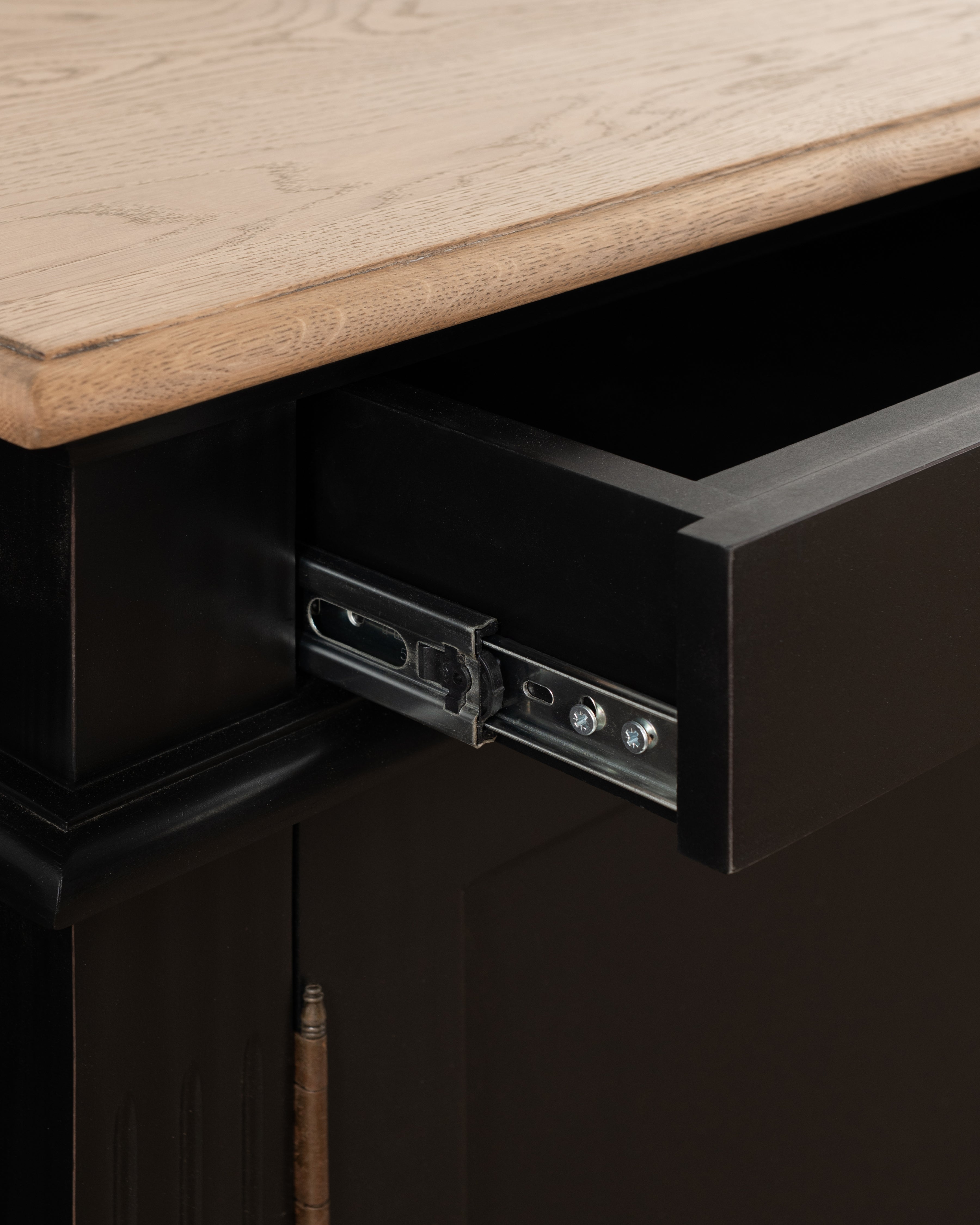 Hampshire Server | Weathered Oak and Black Matt