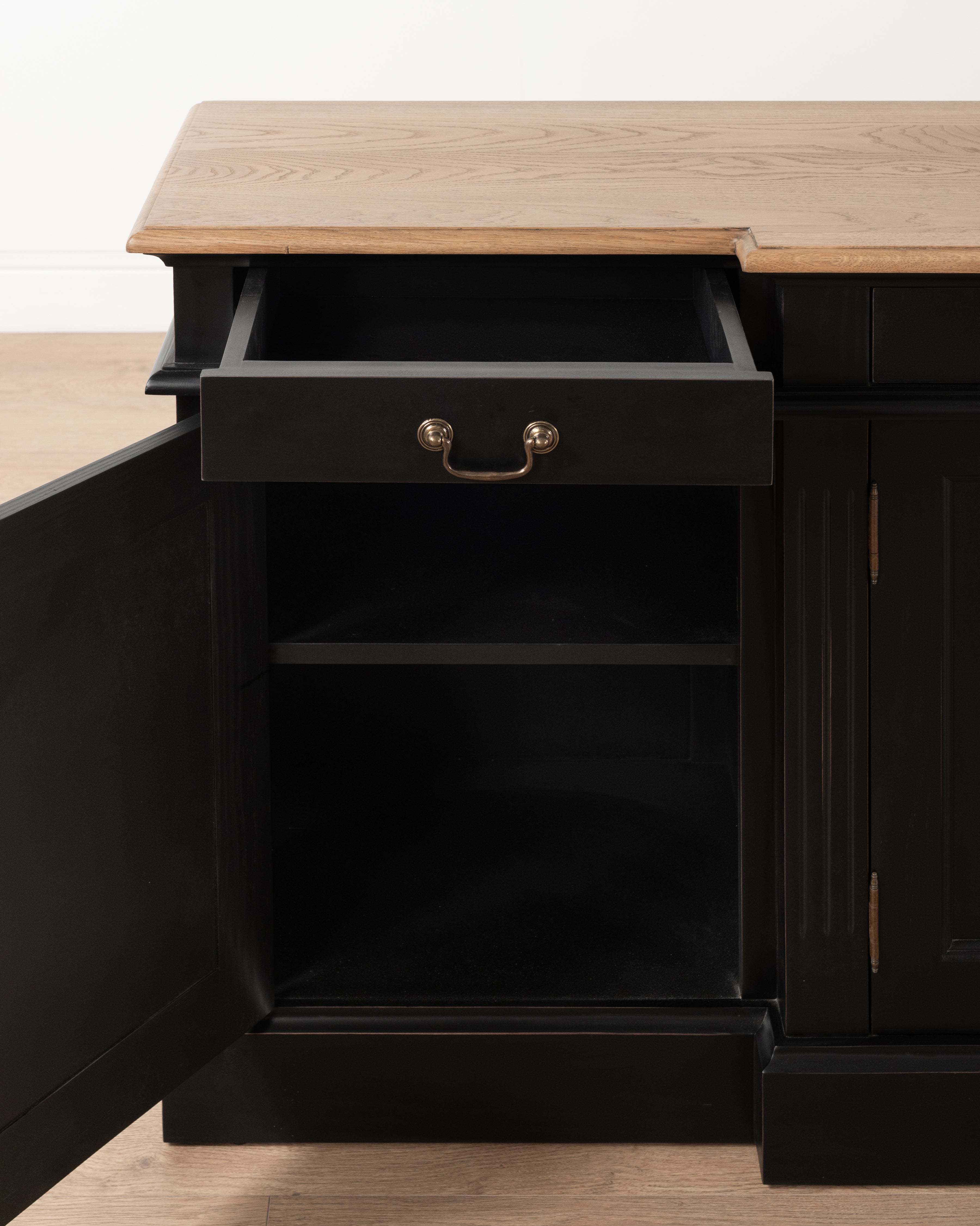 Hampshire Server | Weathered Oak and Black Matt
