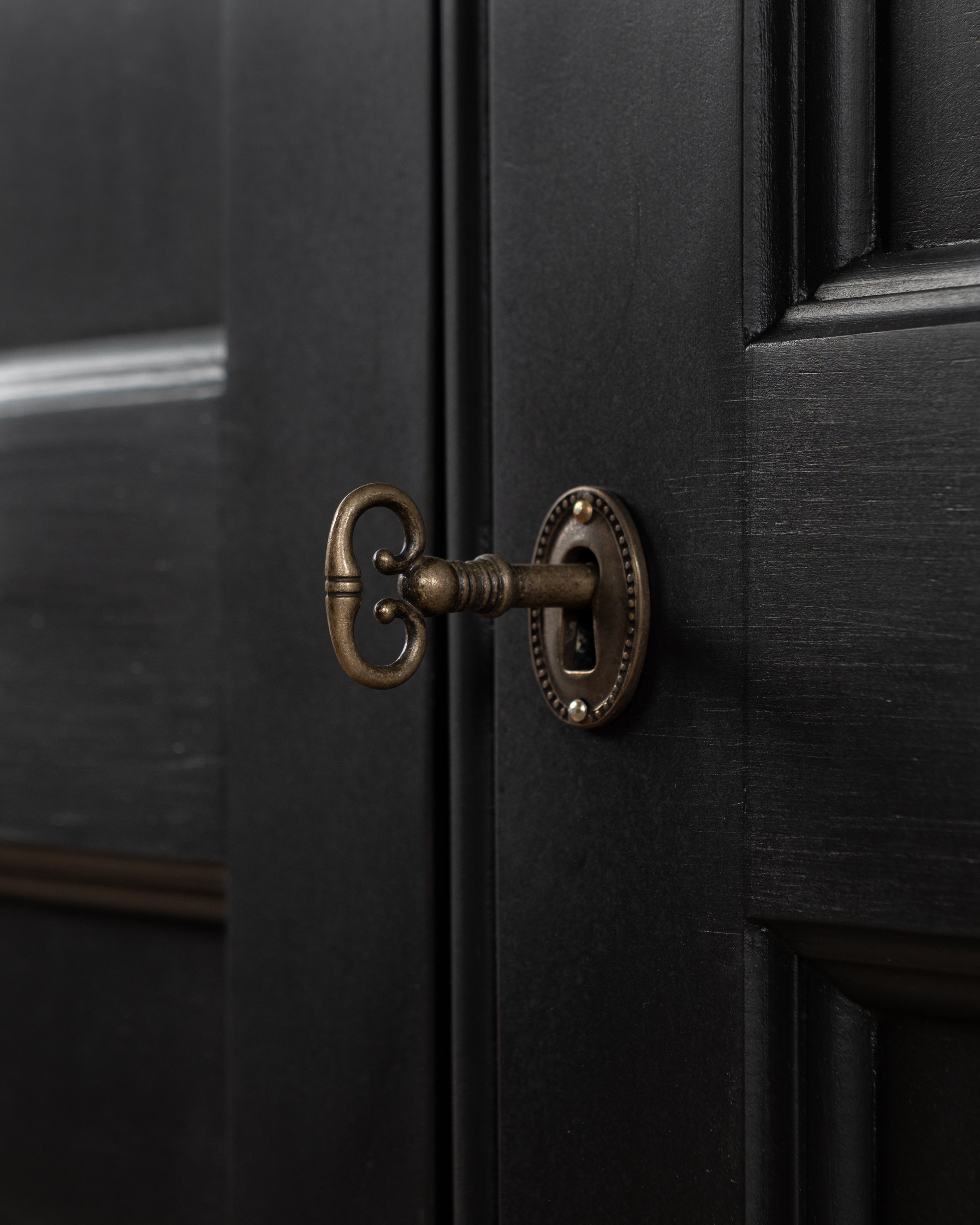 Hampshire Wardrobe | 4 Door - Black