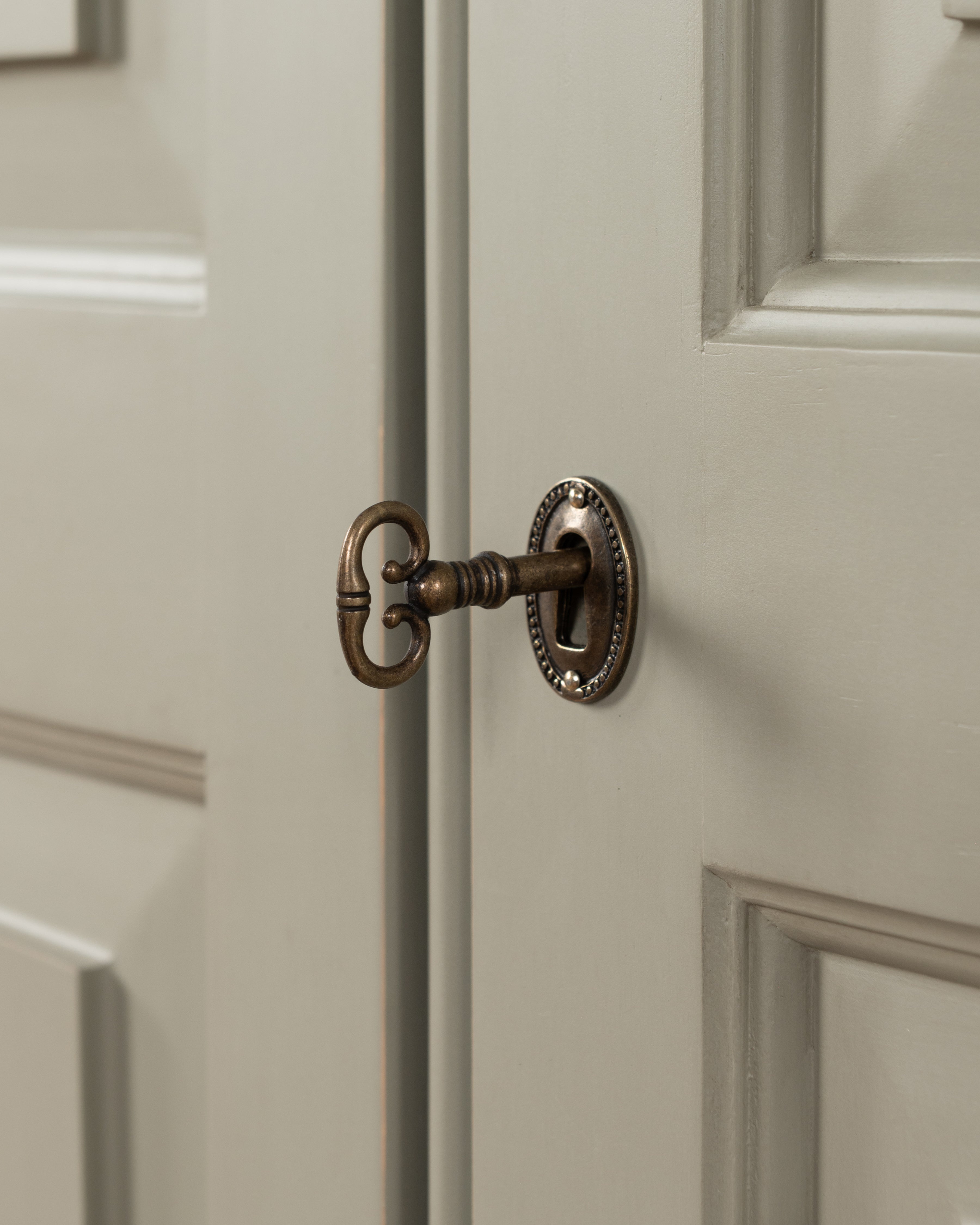 Hampshire 2 Door Wardrobe | Biscuit