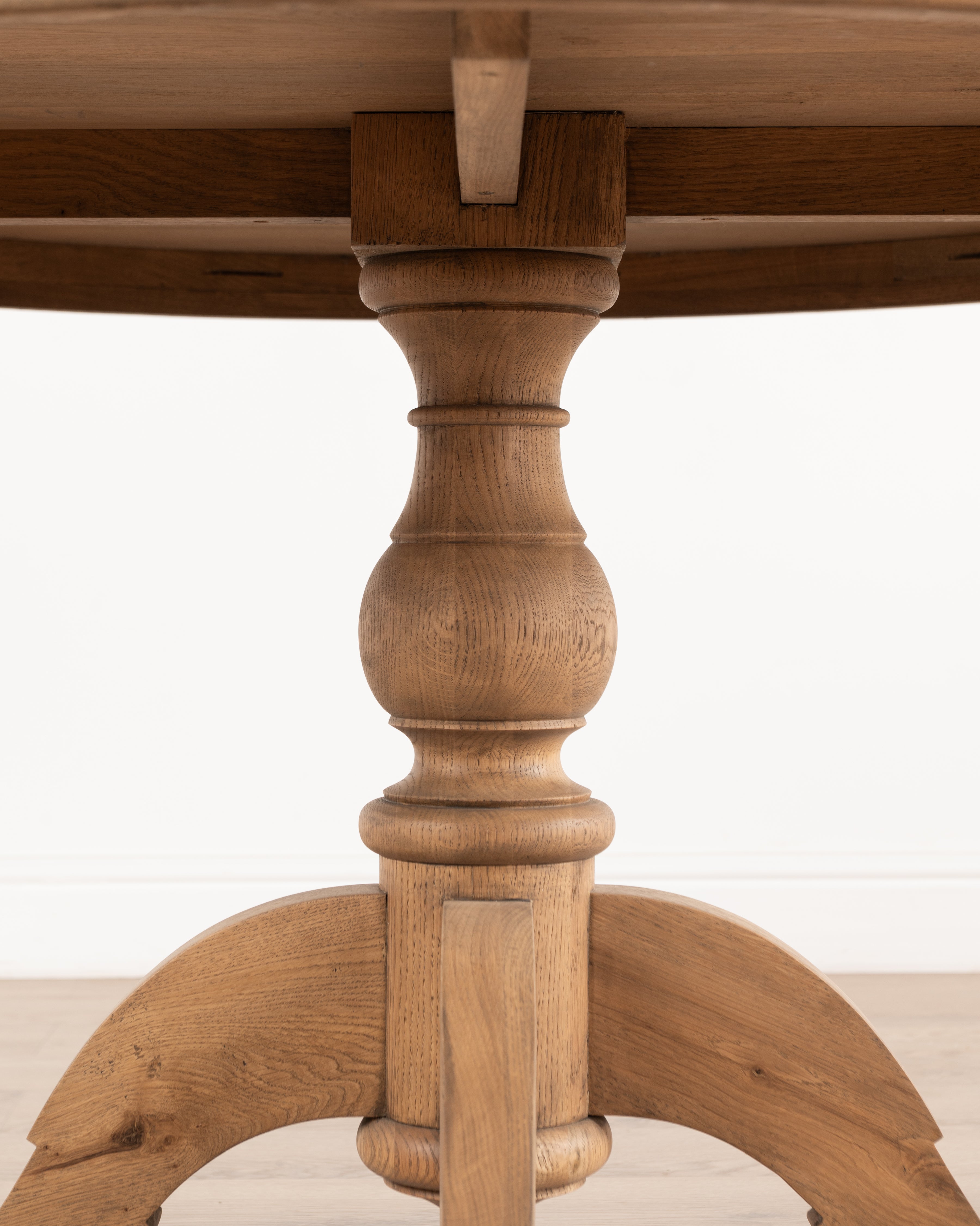 Oxford Round 4-Seater Dining Table