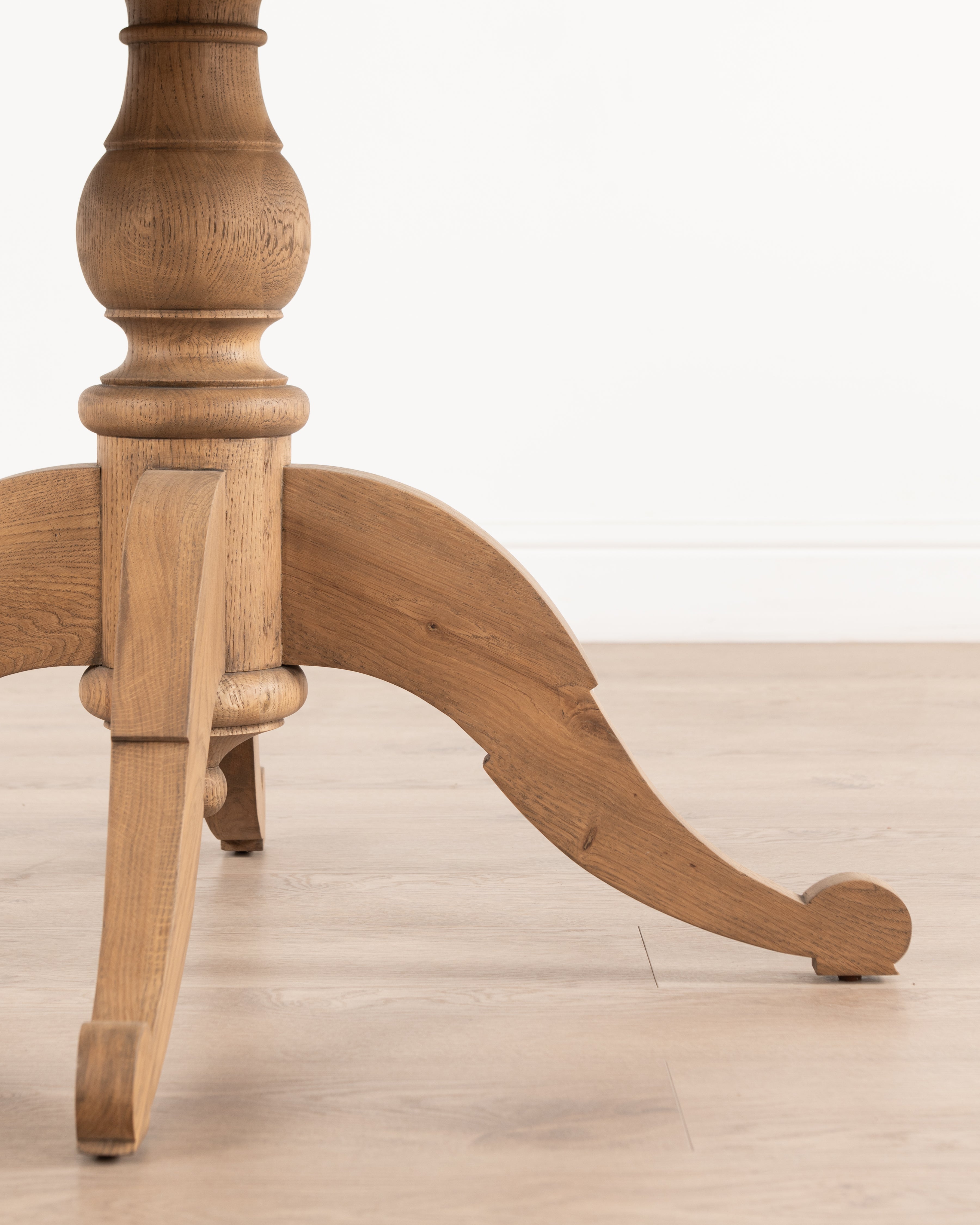 Oxford Round 4-Seater Dining Table