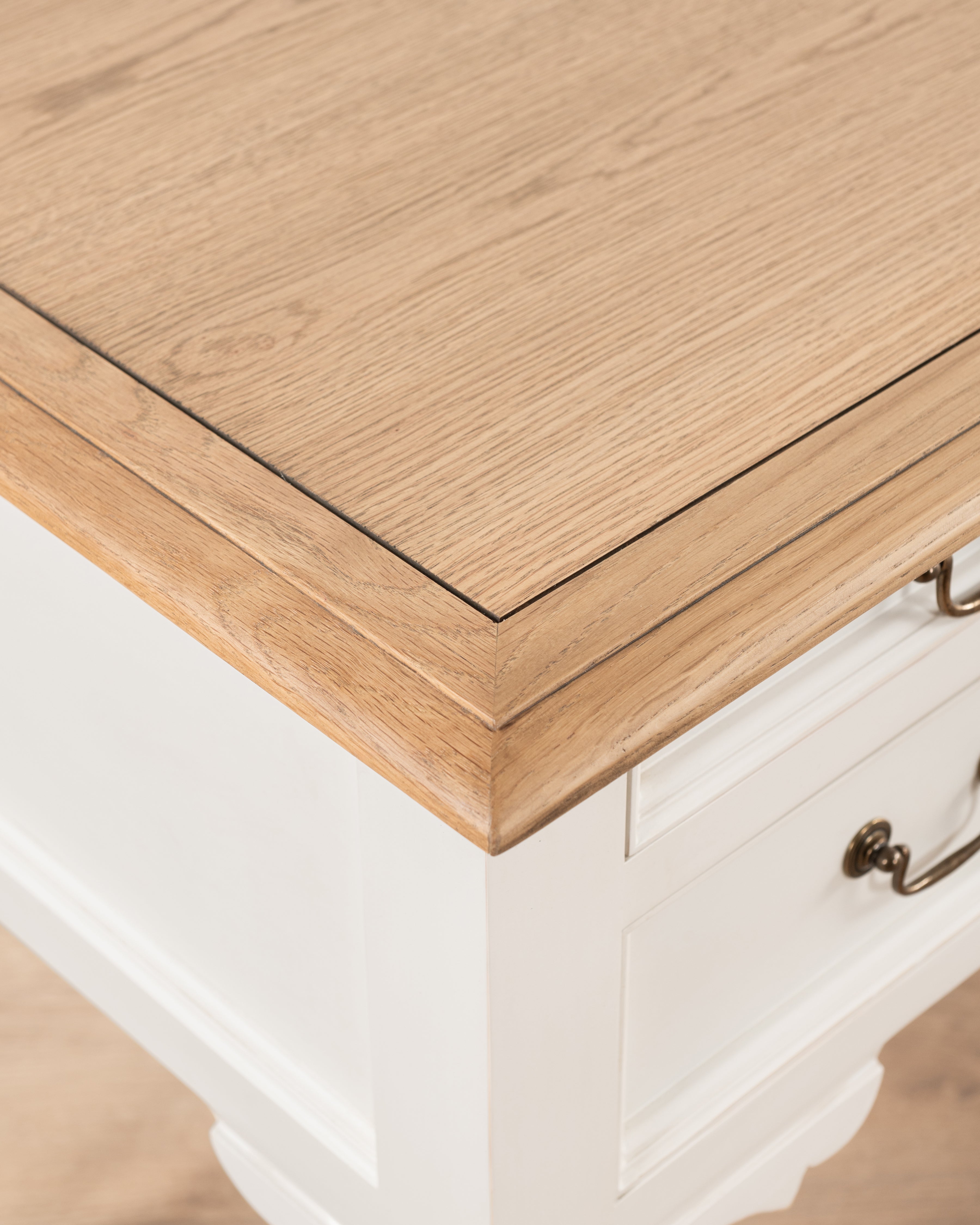 Normandy writing table - 5 drawer
