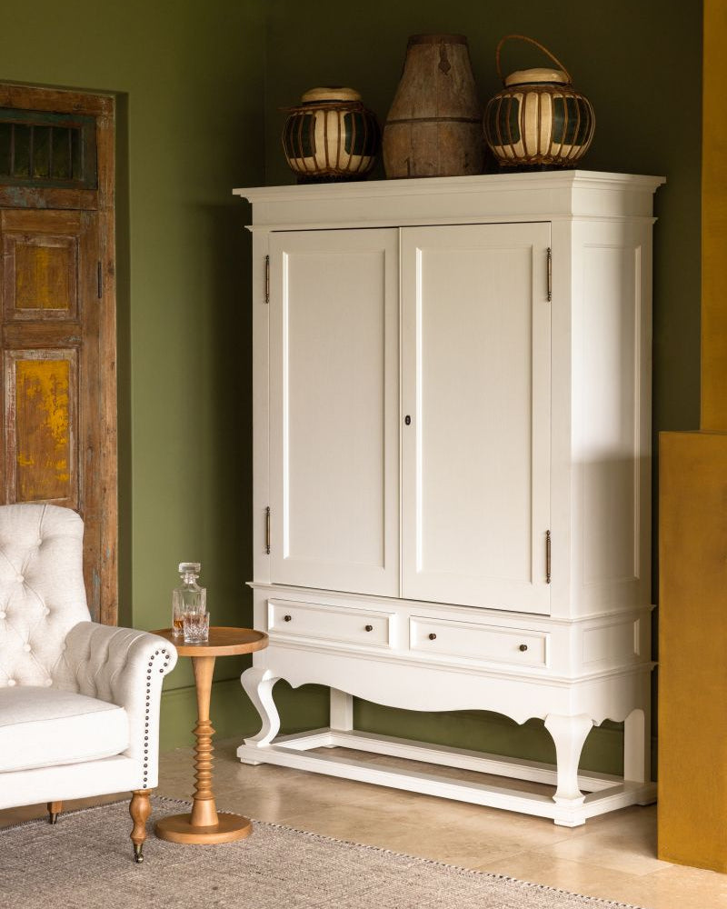 Shanghai Drinks Cabinet | Flat White