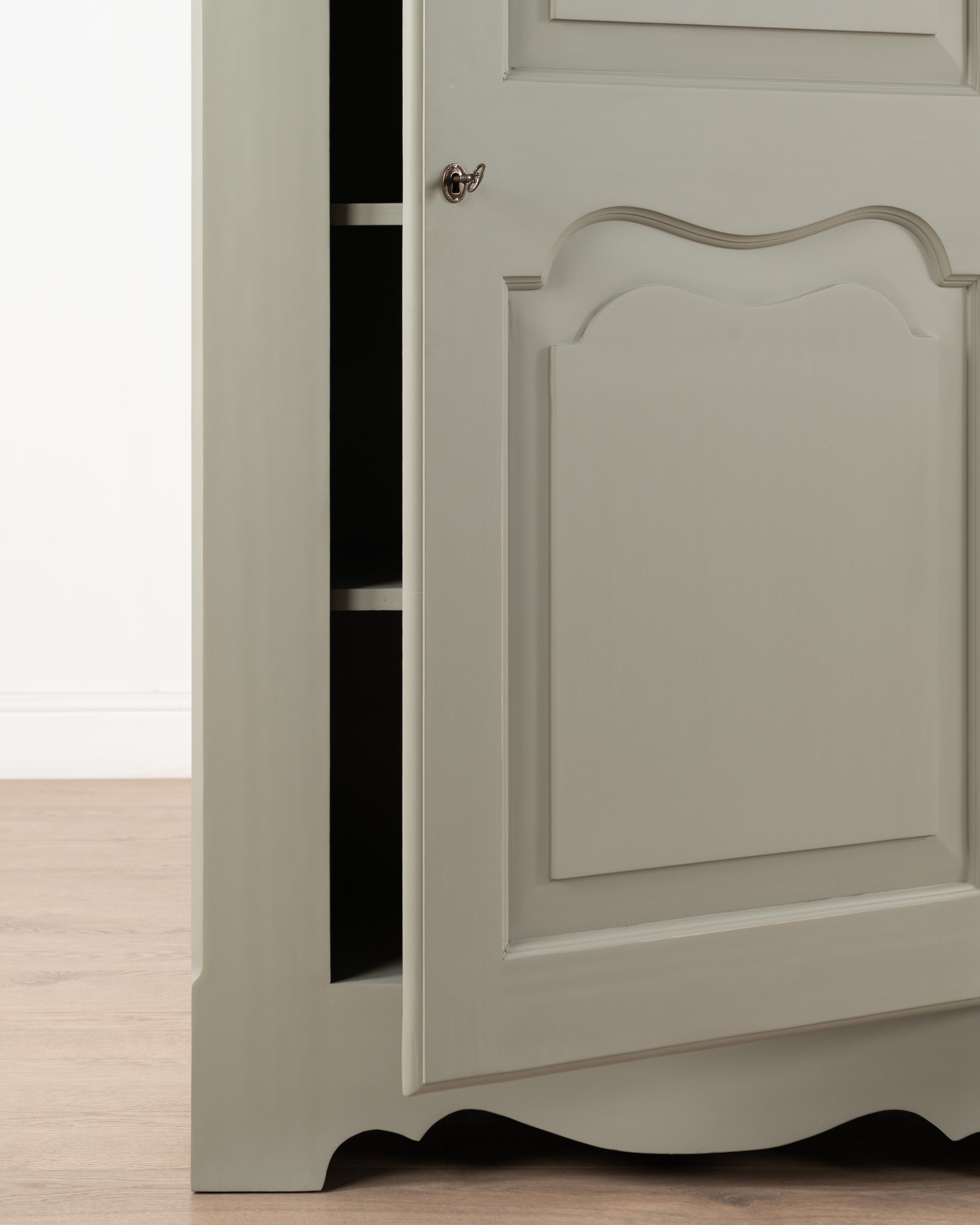 Montpellier Single Wardrobe | Shelving only