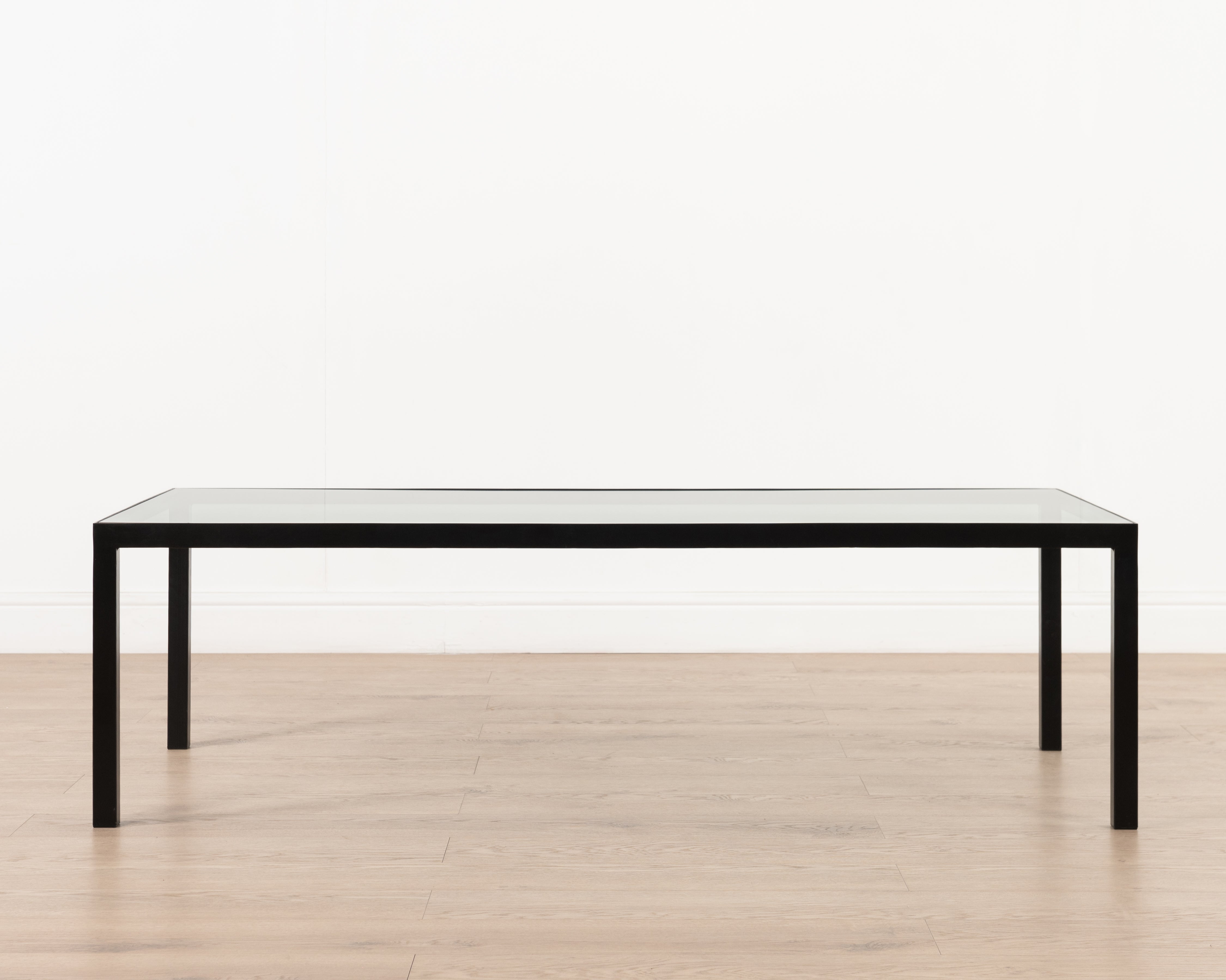 Manhattan Coffee table with glass top