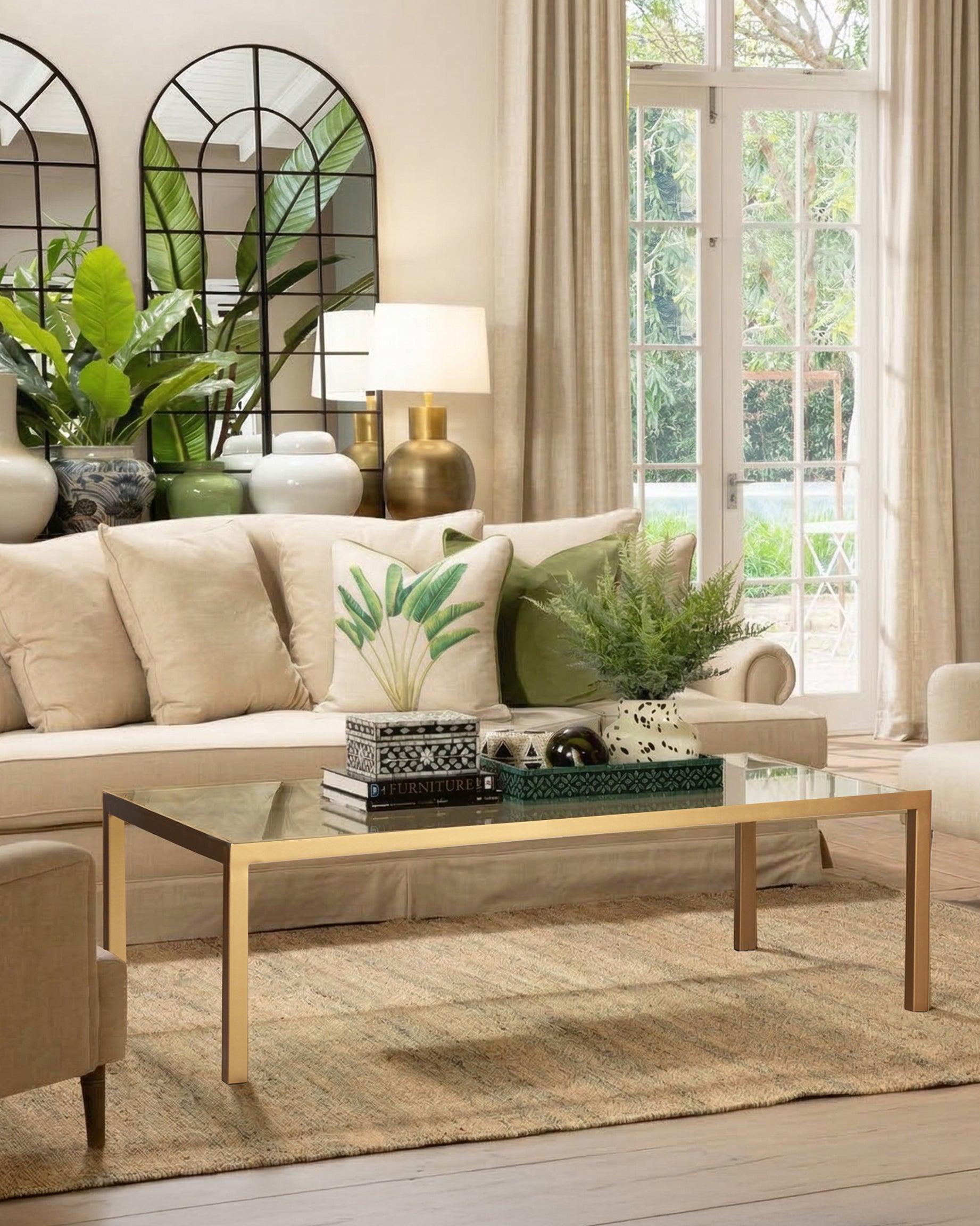 Manhattan Coffee table with glass top