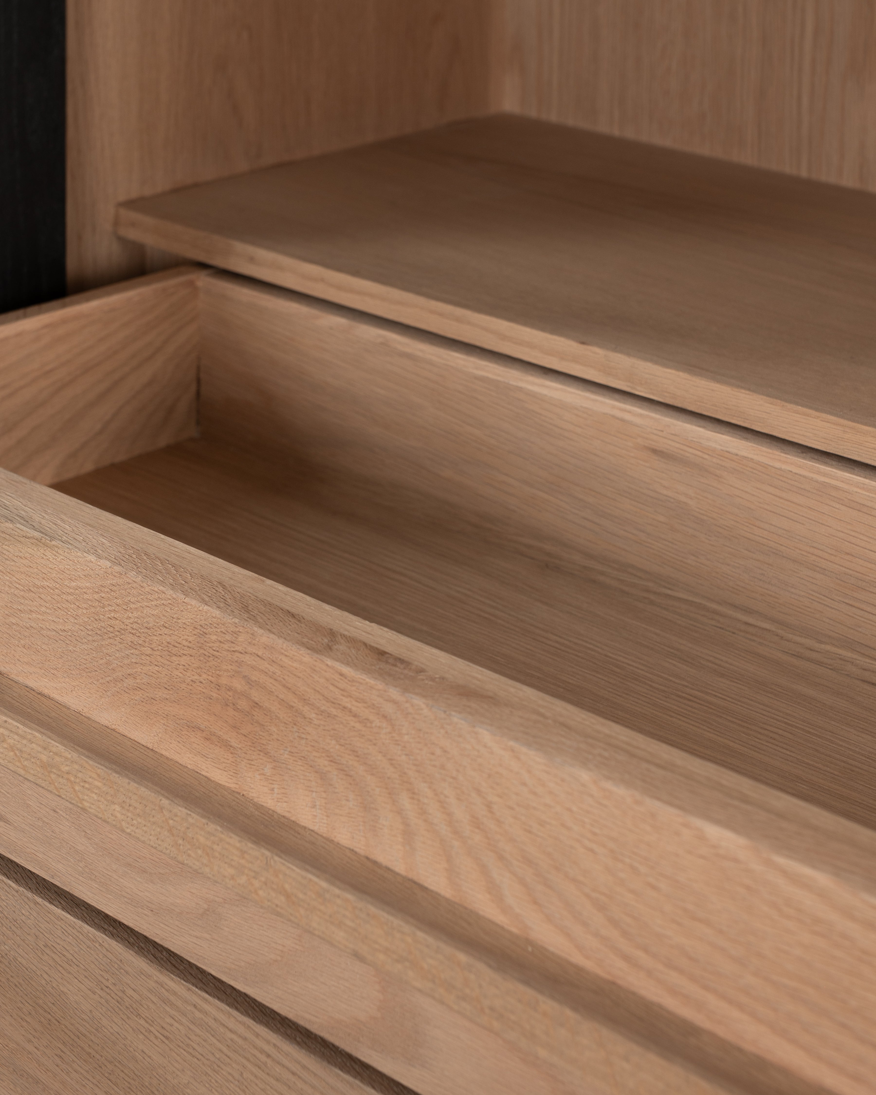 Arman Wardrobe | Drawers & Hanging