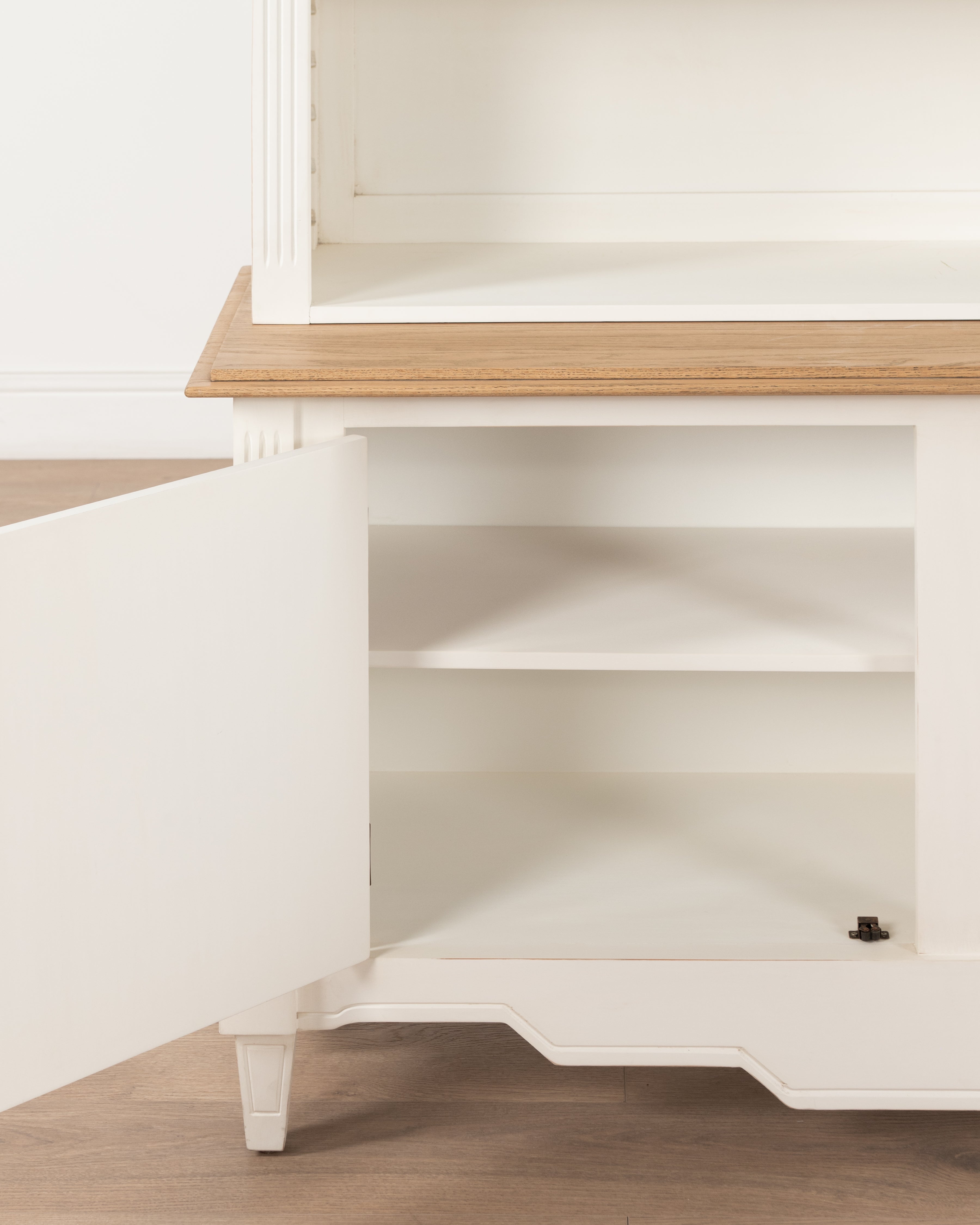 Bordeaux Bookshelf